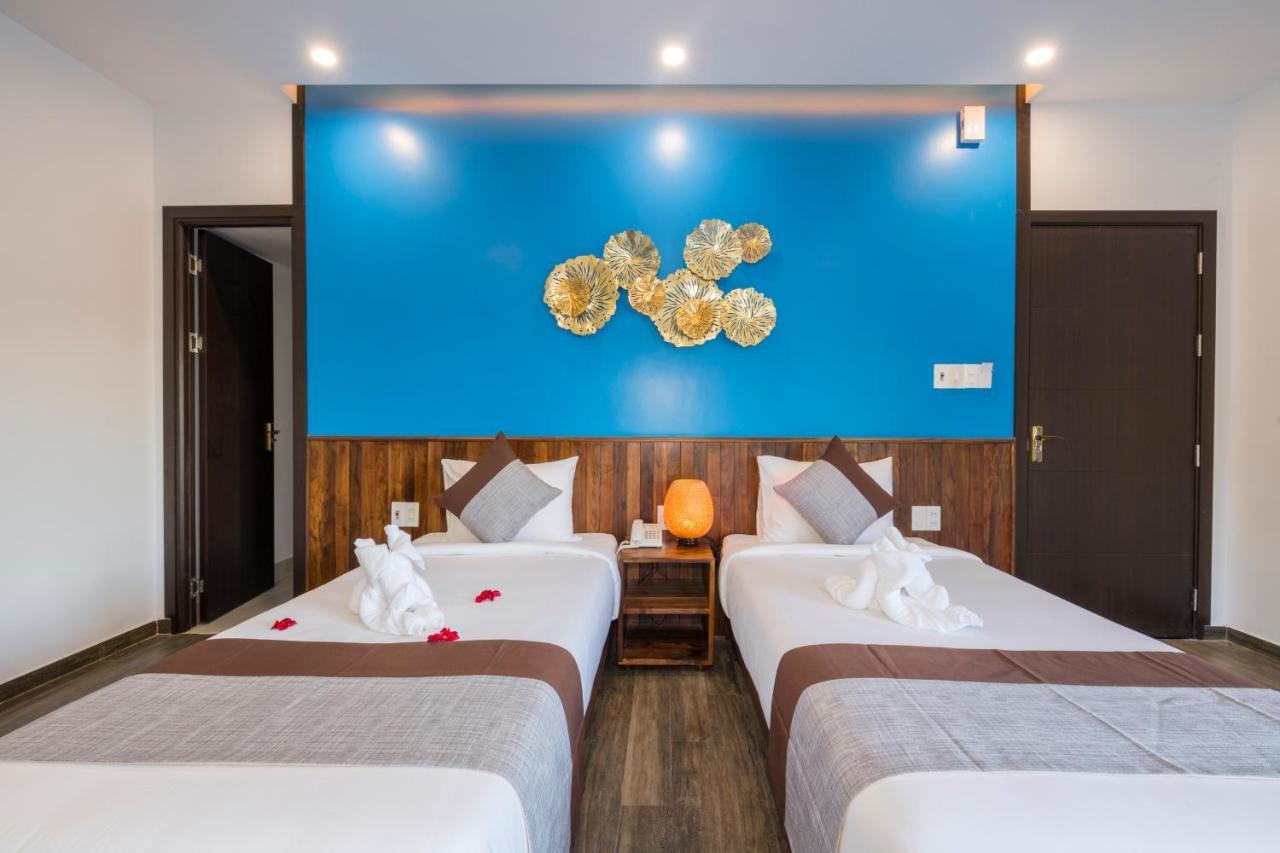 December Town Hotel