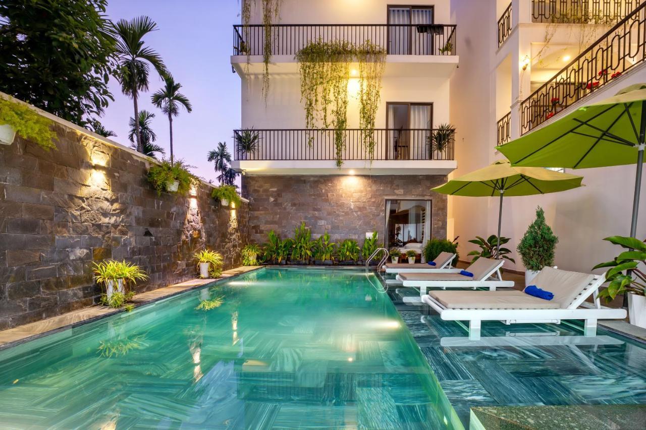 Hotel Tomorrow 3*