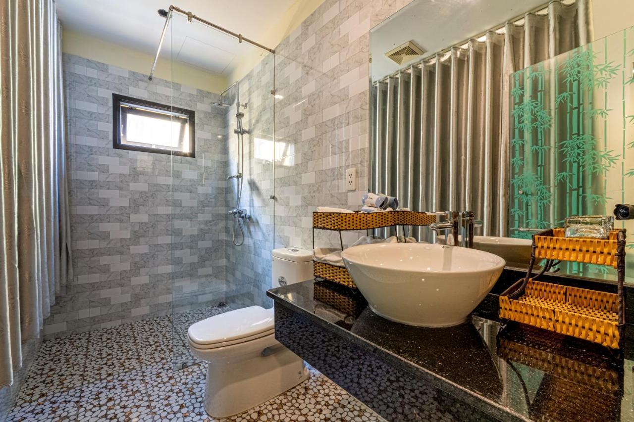 Heart - Bespoke Hoi An