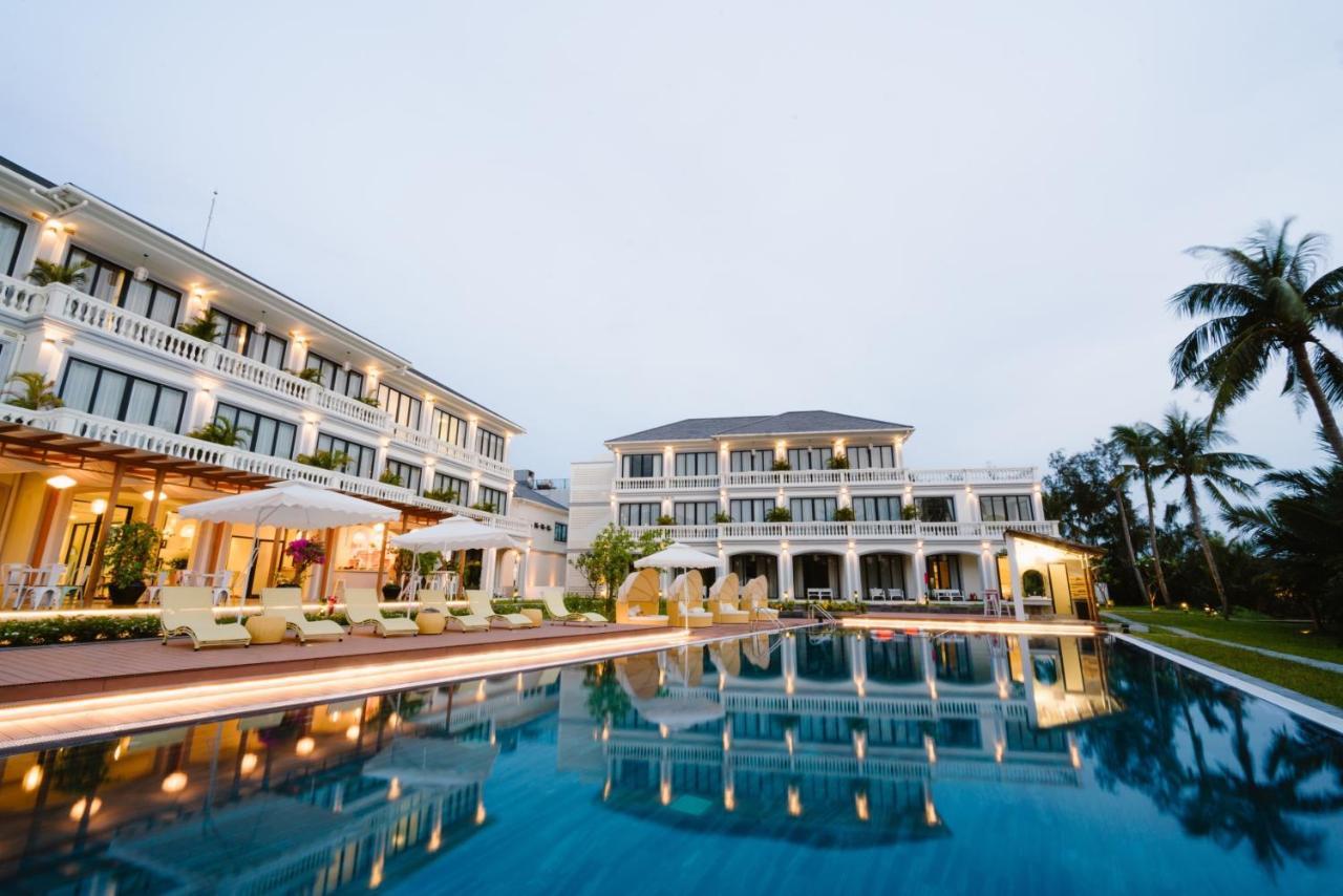 Moodhoian Riverside & Hotel