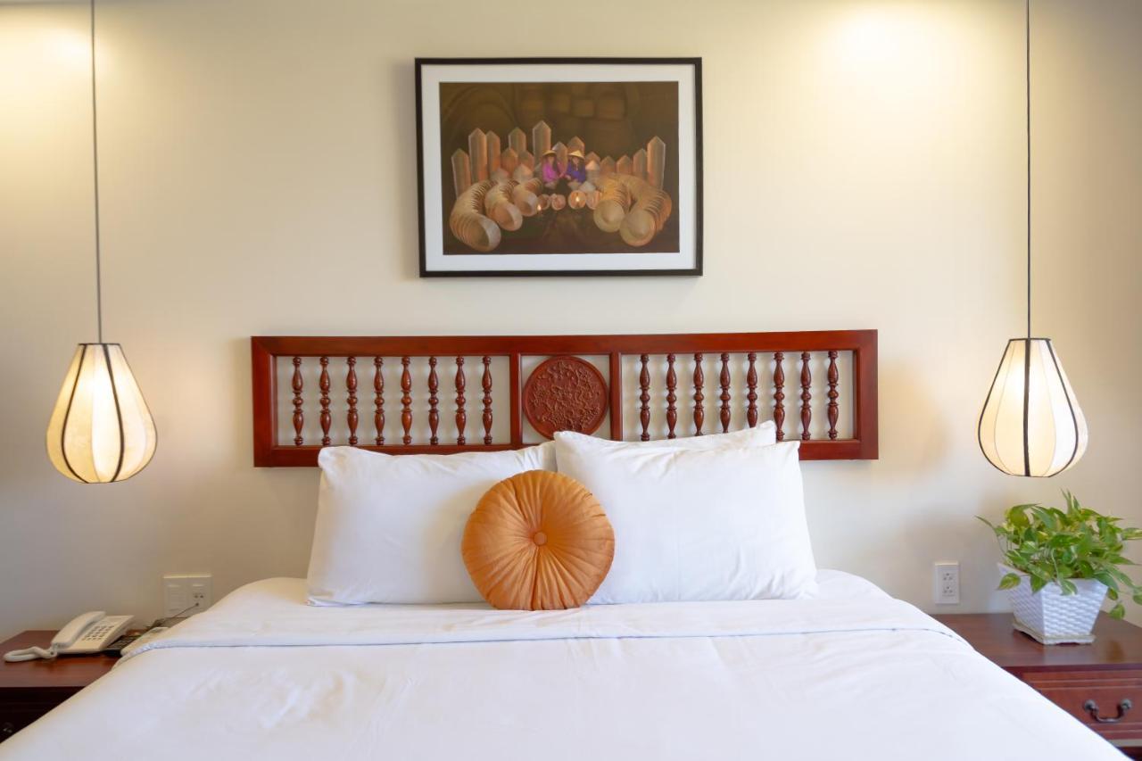 Virgo Que Aparthotel *
