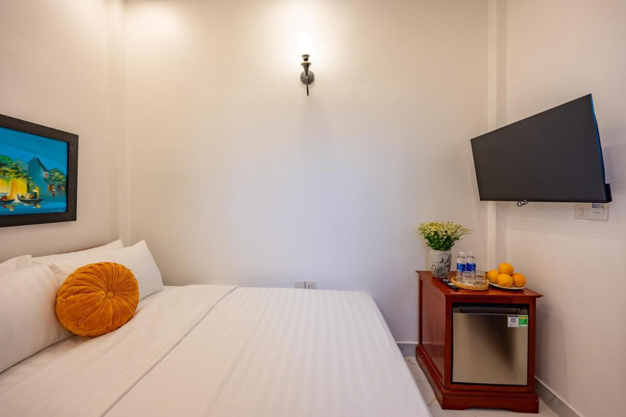 Golden Sun Hotel