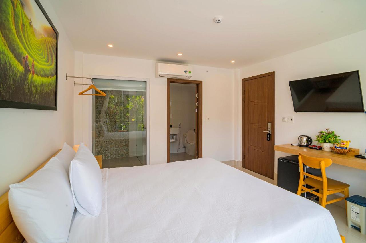White House 3* Hoi An