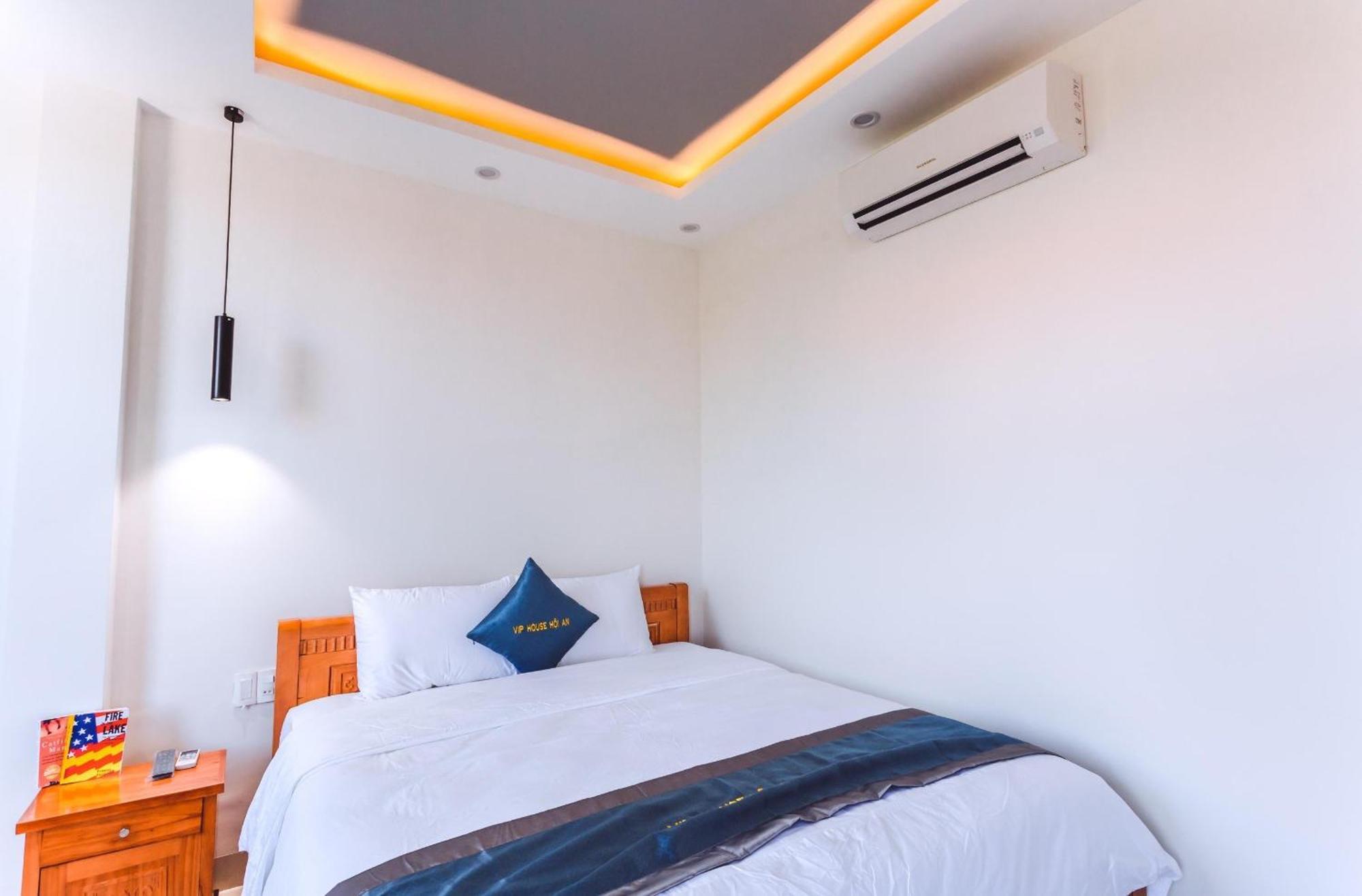 Vip House Homestay *