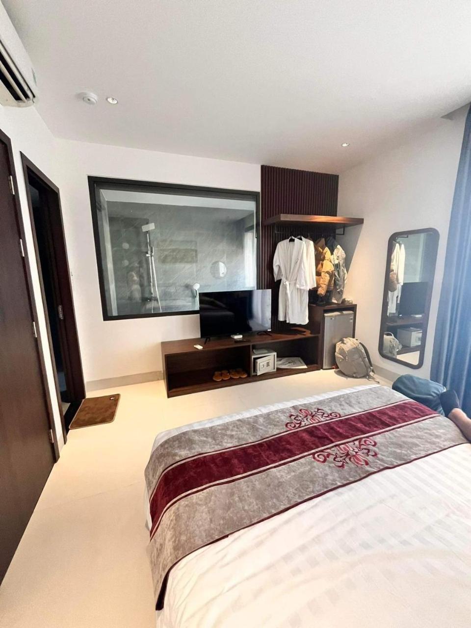 The Dragon Hotel 3*