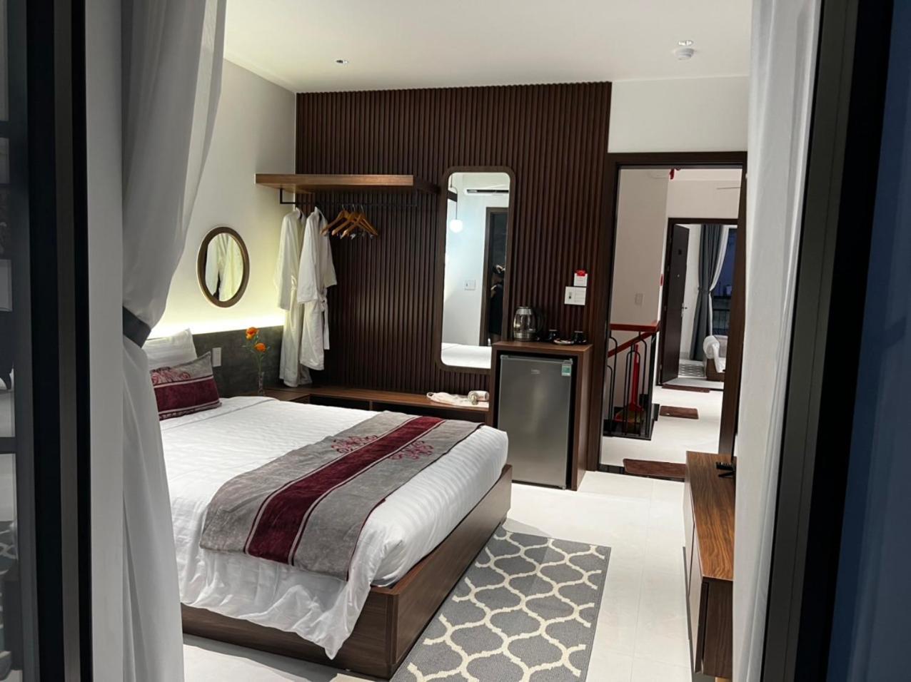 The Dragon Hotel