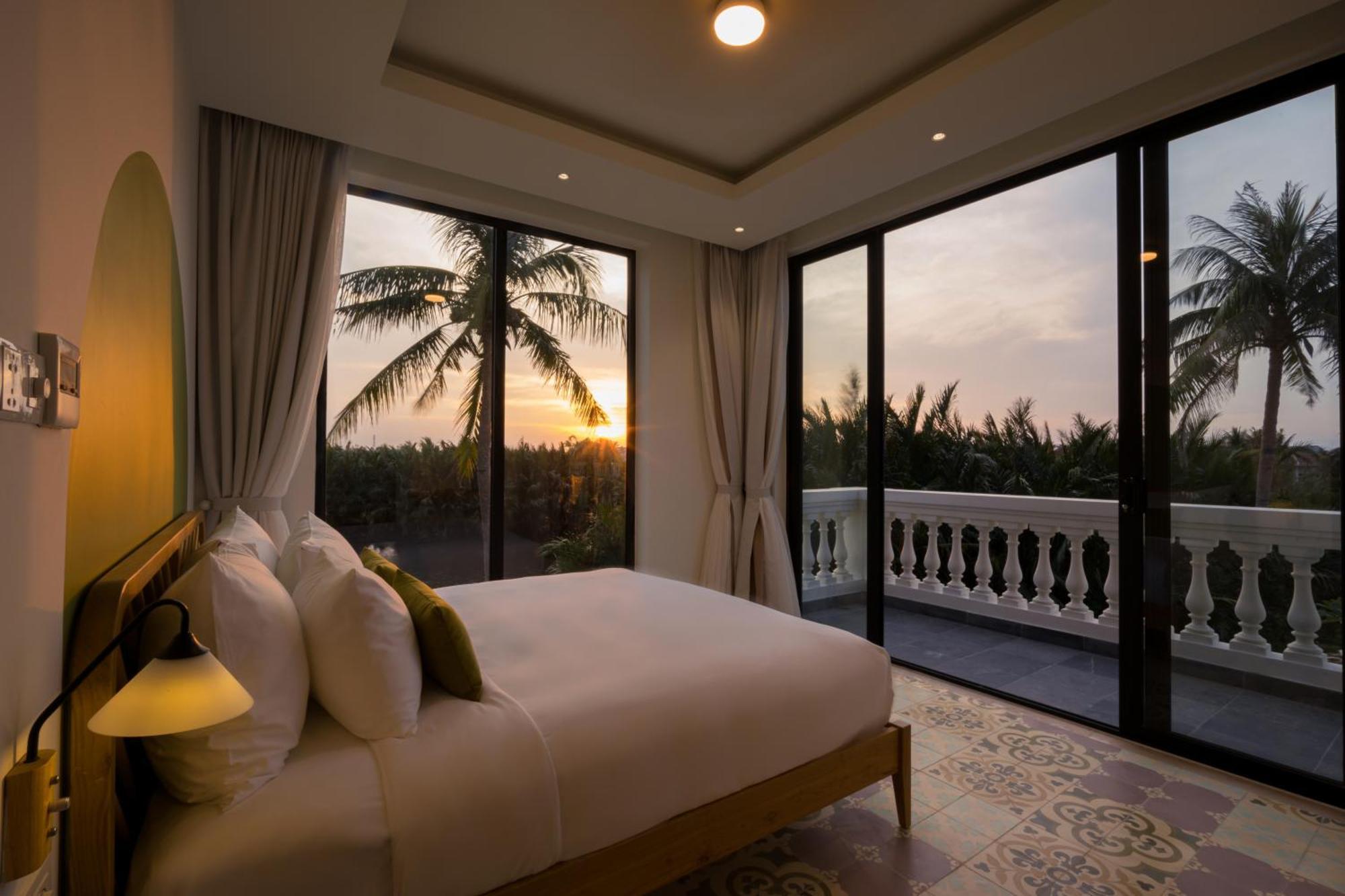 Moodhoian Riverside & Hoi An