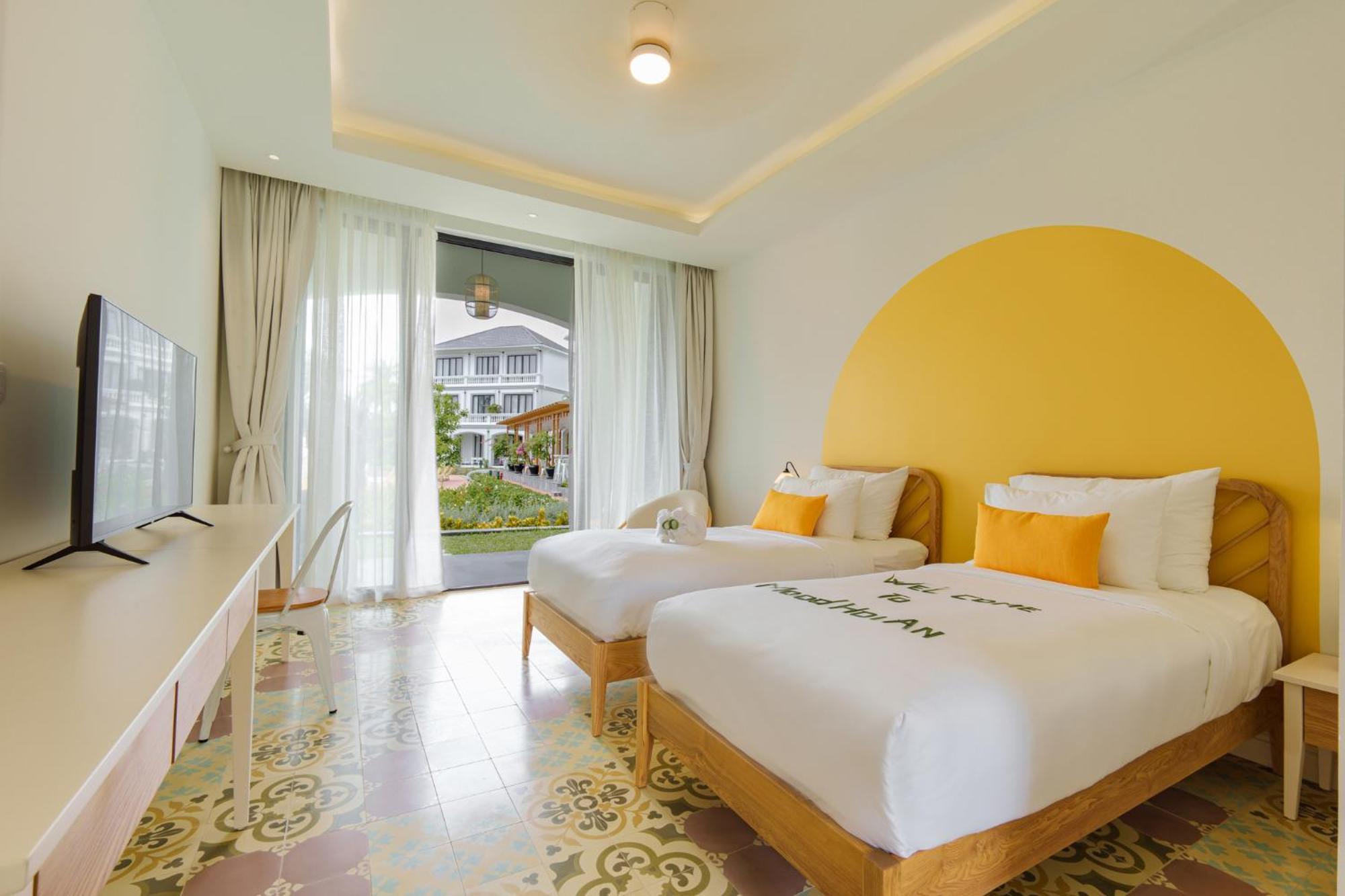 Moodhoian Riverside & Hotel