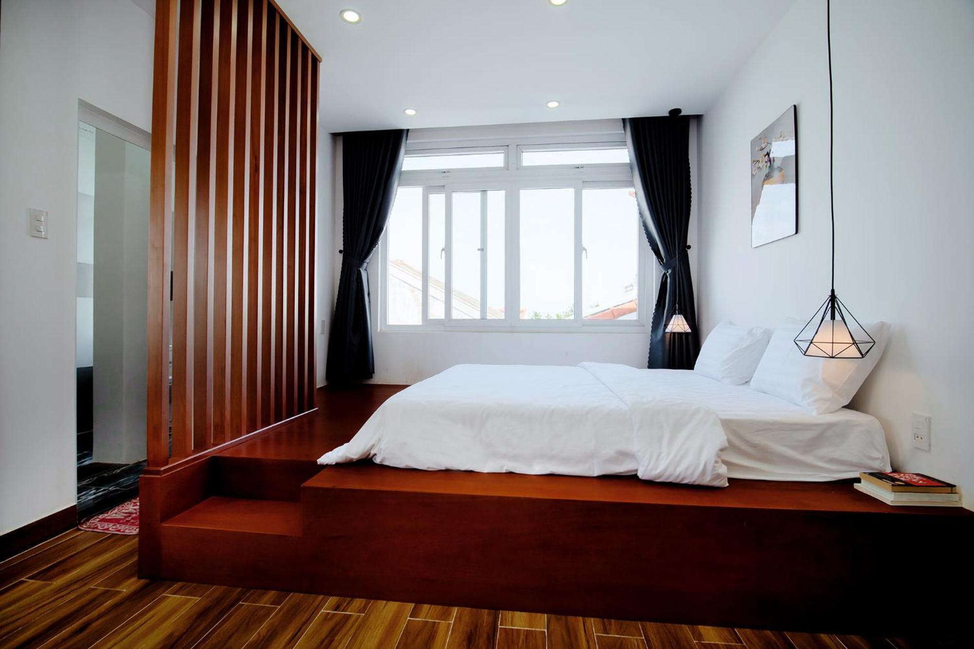 Tanthoi Pool Center Near Hoian Oldtown