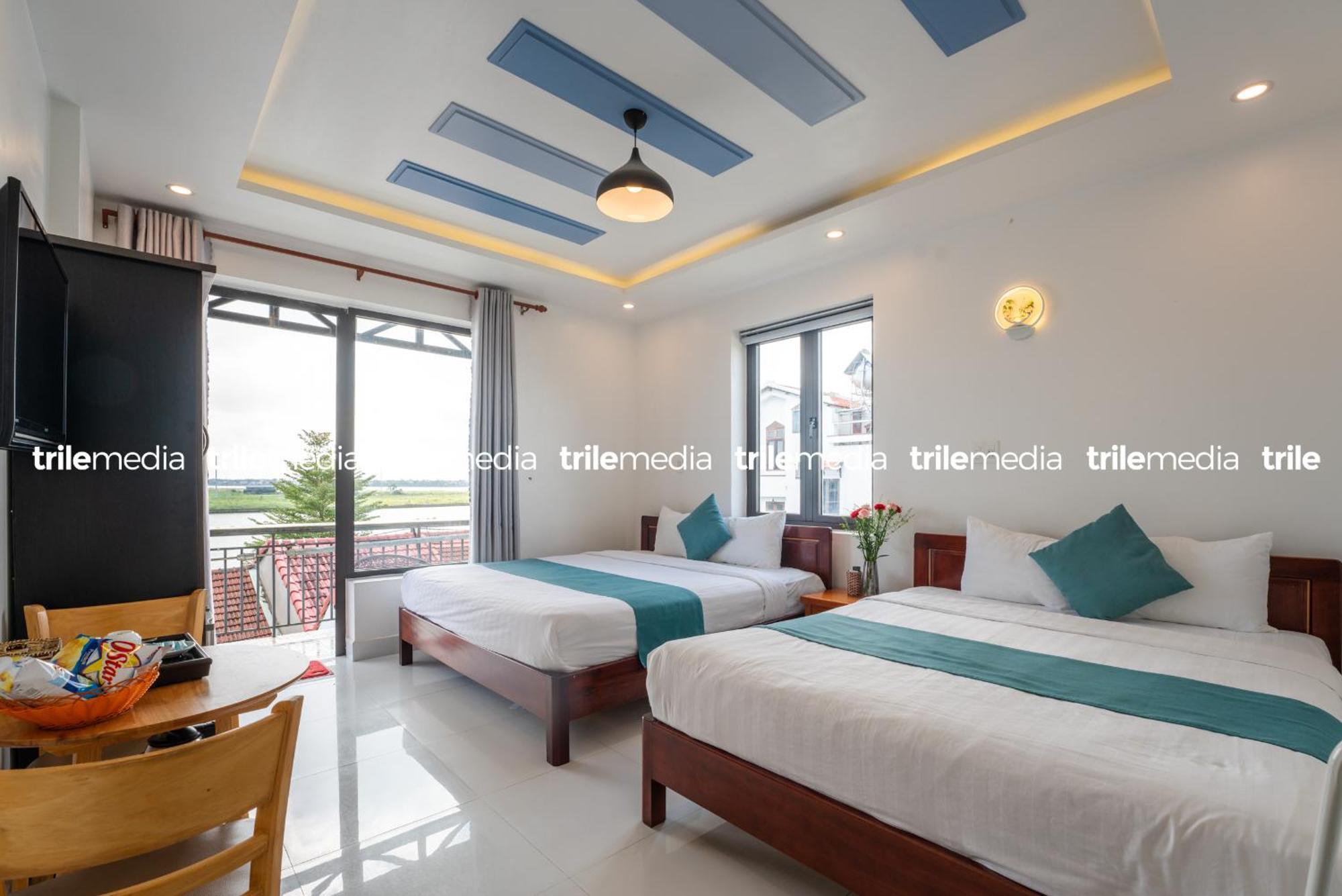 Rockmouse Centre River Hotel 3*