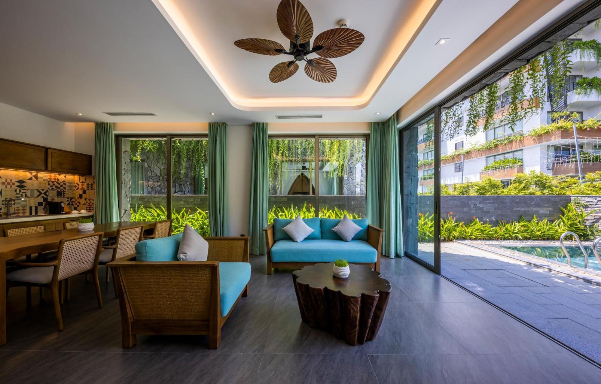 Bellerive And Hoi An