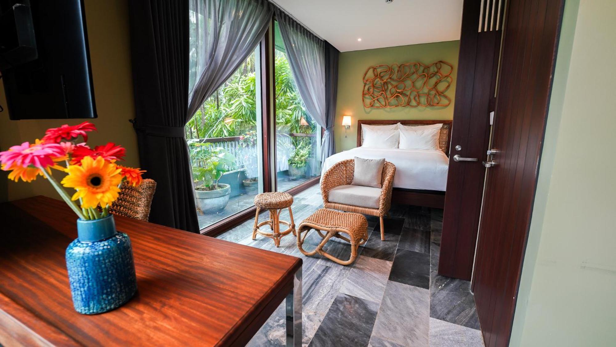 Chiem Hoian - The Beachside Boutique & 4* Hoi An