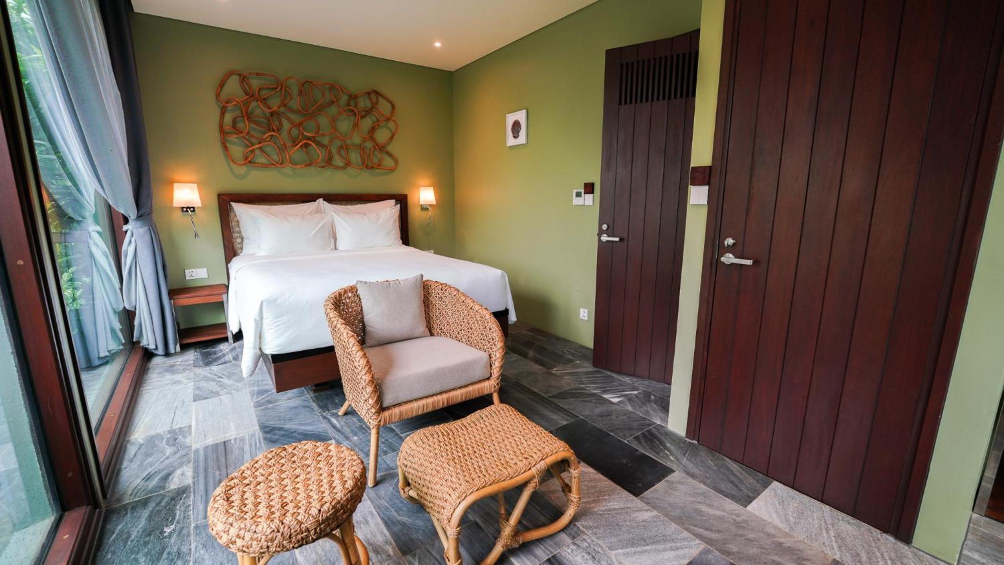 Chiem Hoian - The Beachside Boutique & 4* Hoi An