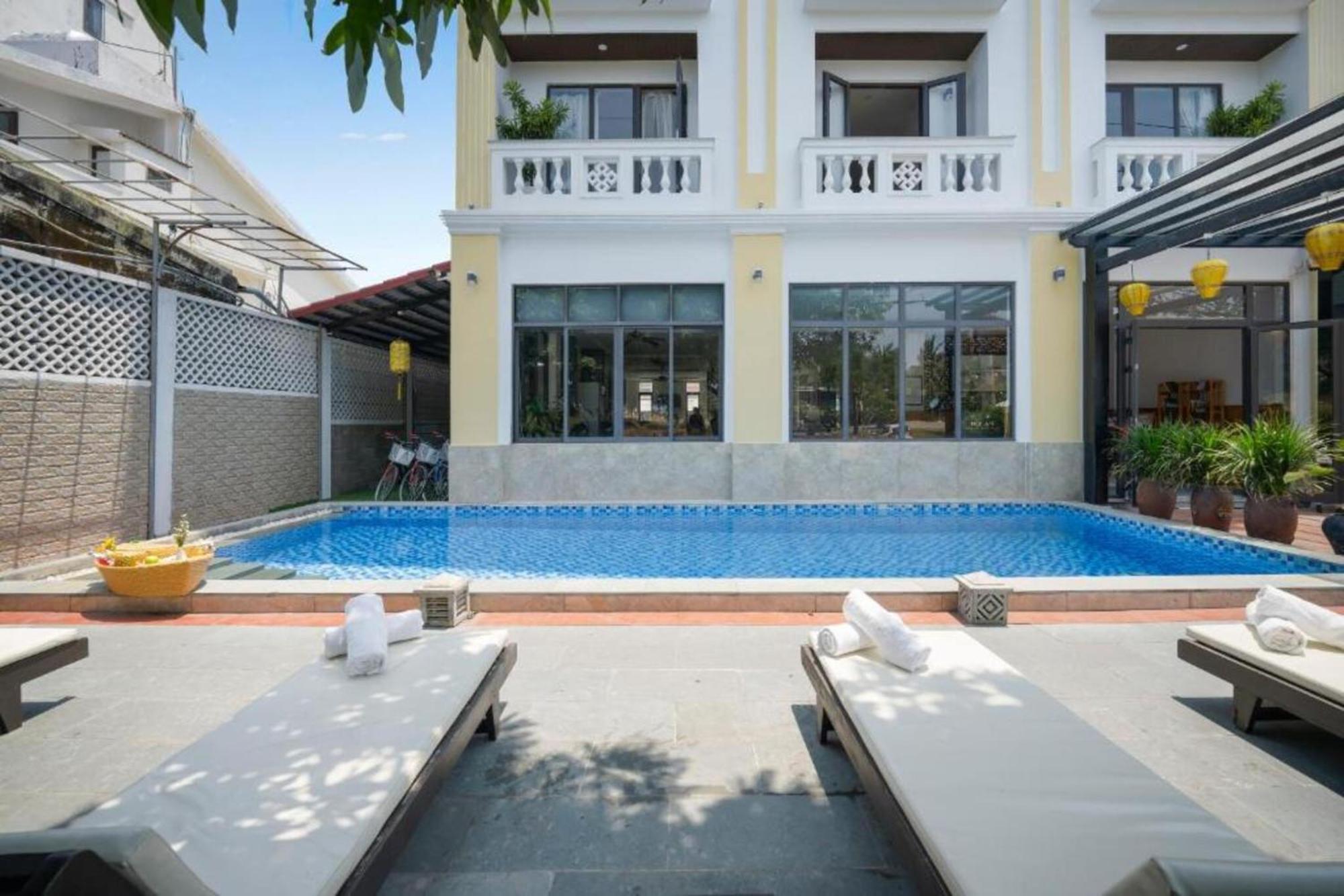 Hotel Front Beach Hoi An