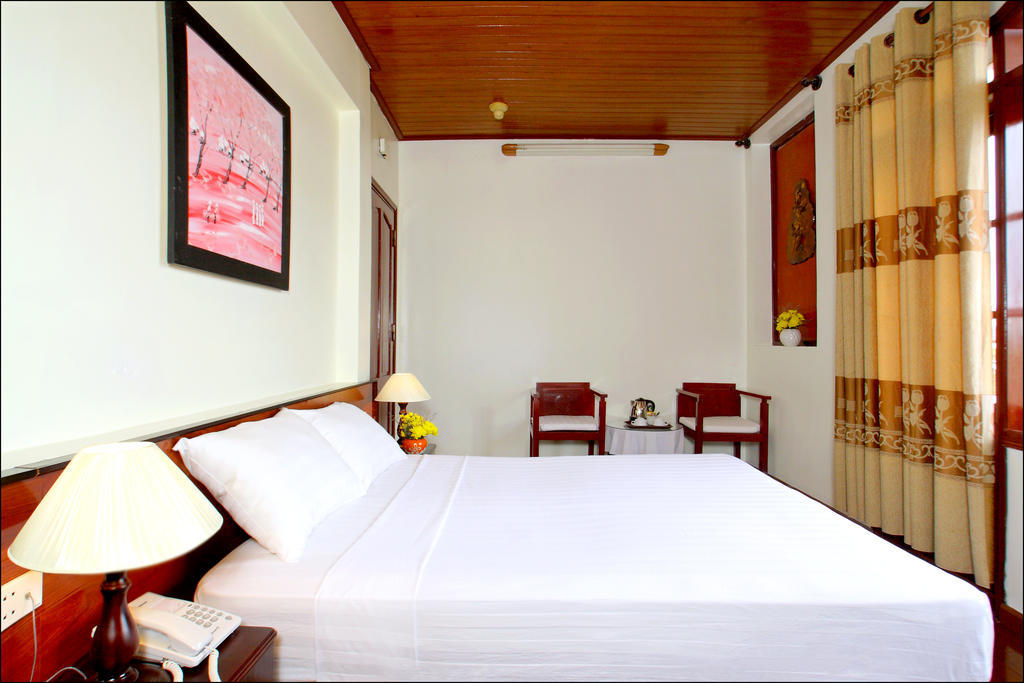 Hotel Nhi Trung 2*