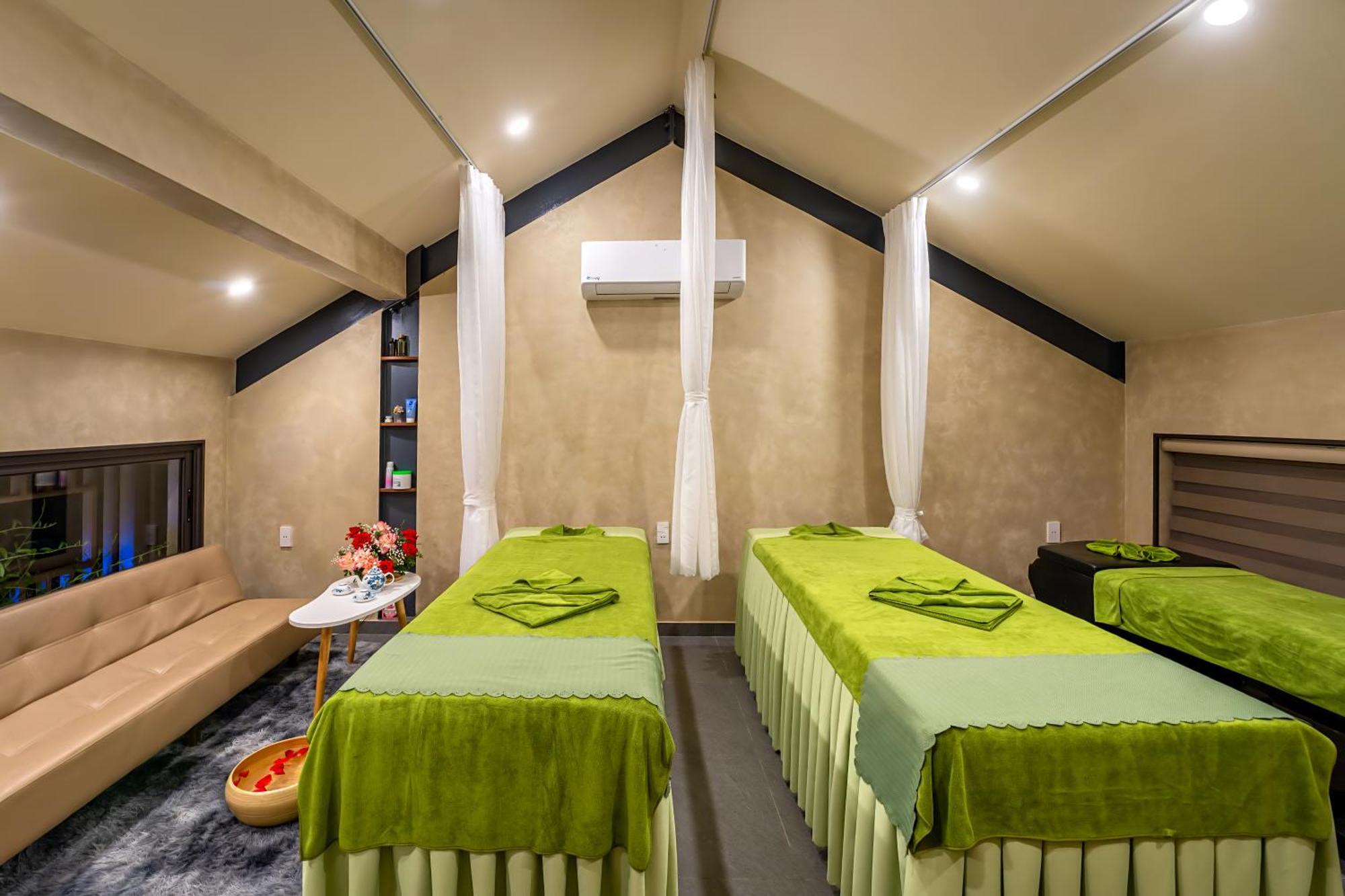 The Linh Seaside Hotel
