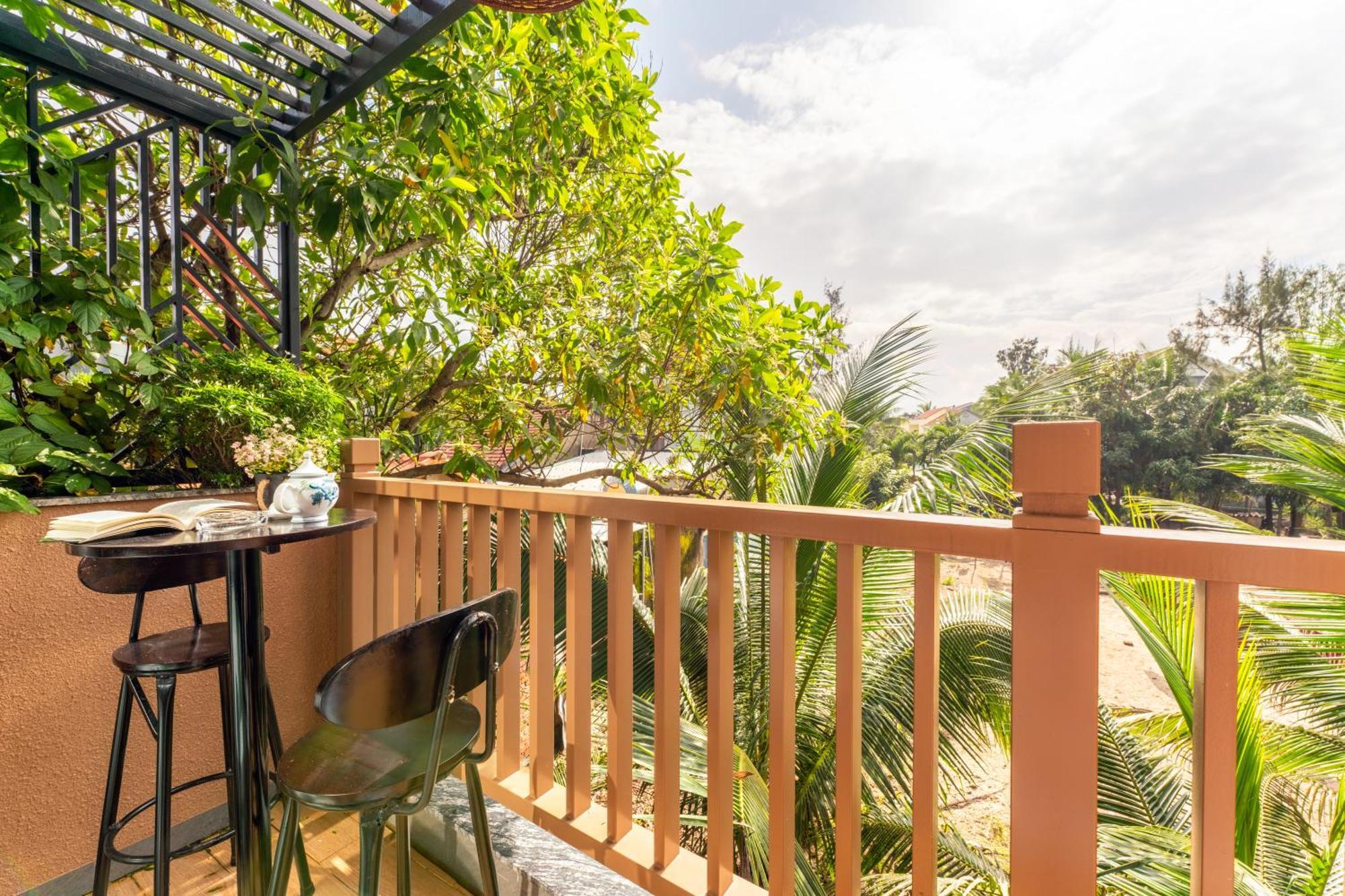The Linh Seaside 4*