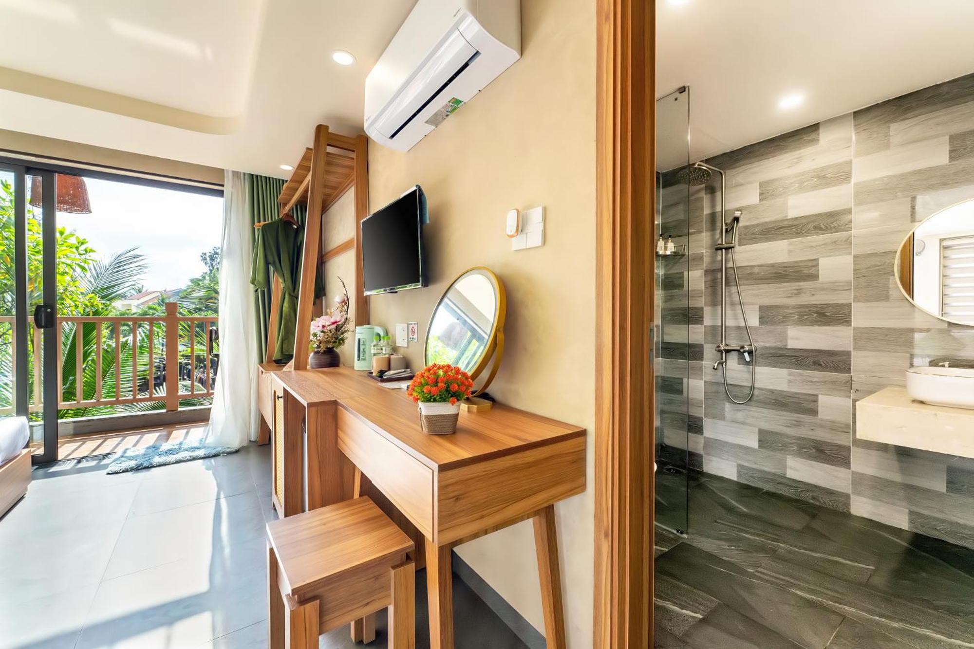 The Linh Seaside 4* Hoi An
