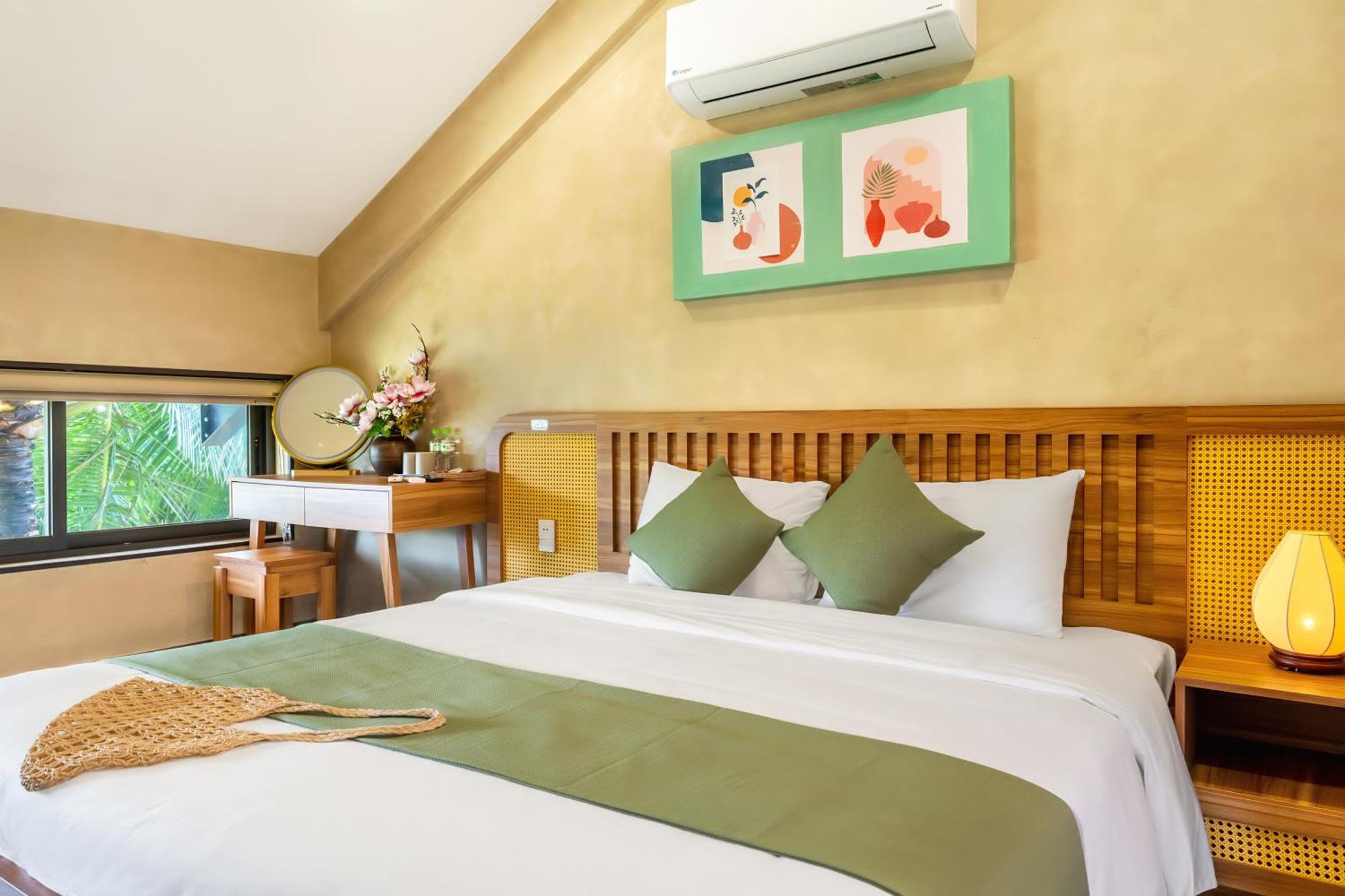 The Linh Seaside 4*