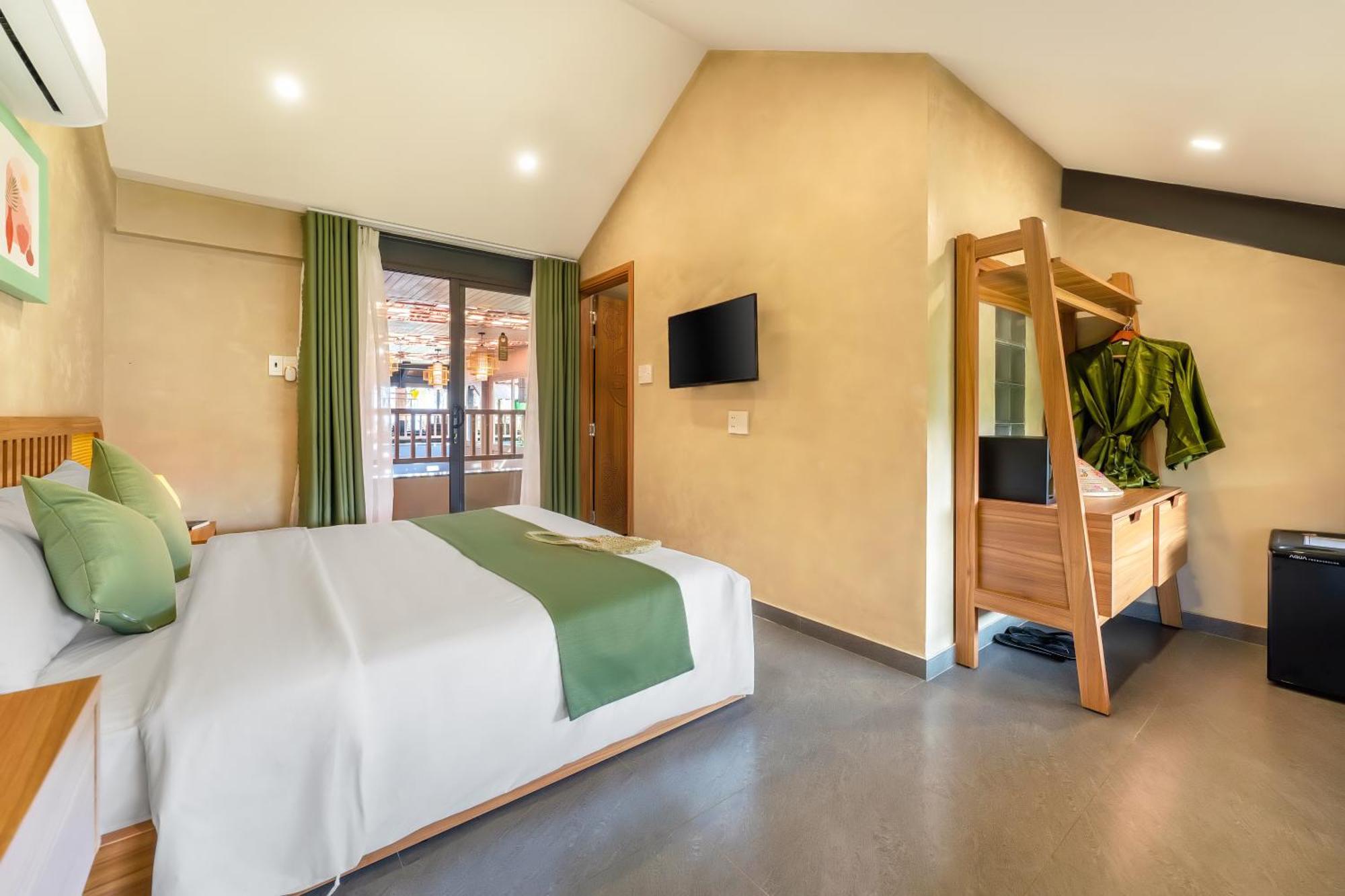 The Linh Seaside Hotel