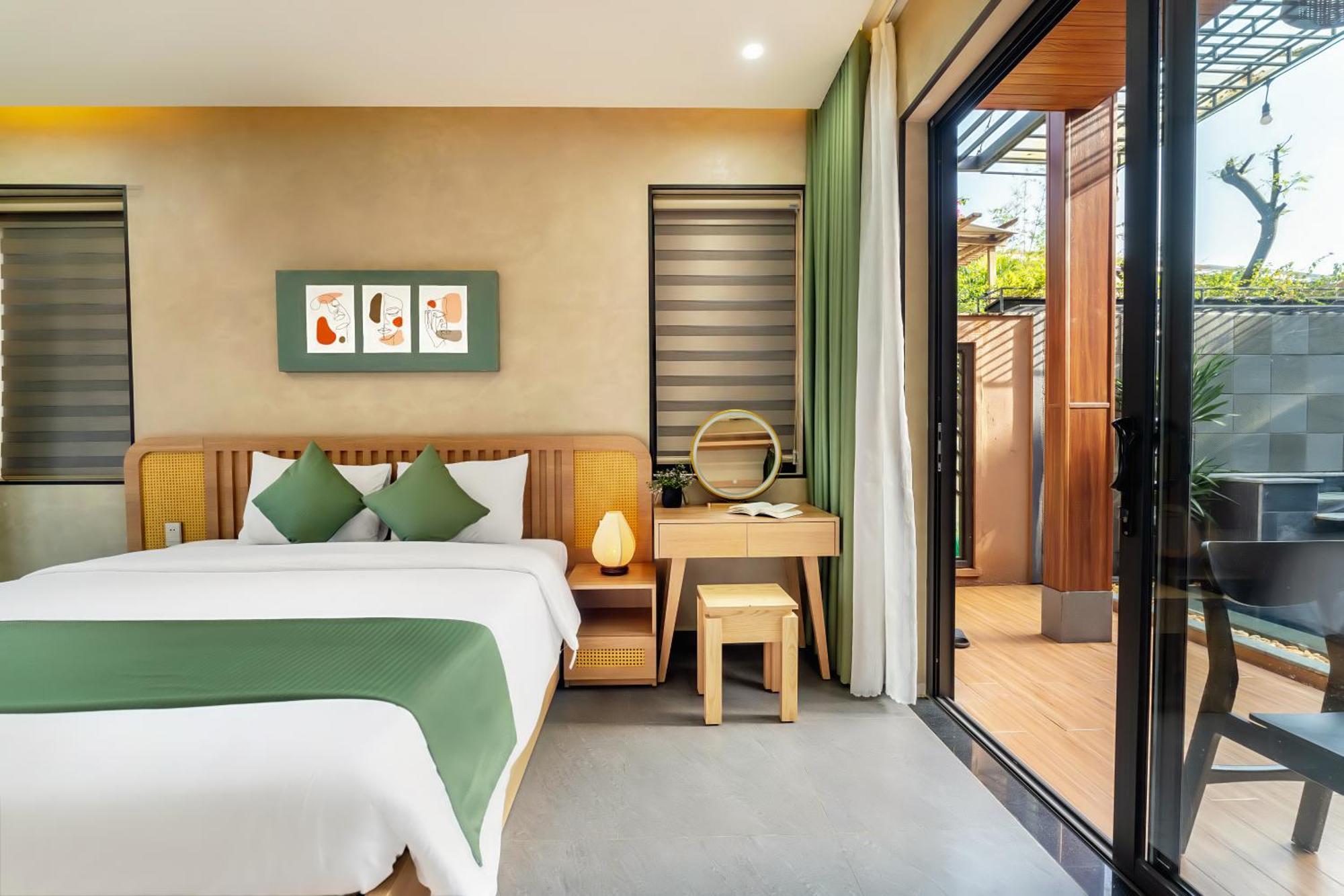 The Linh Seaside Hotel