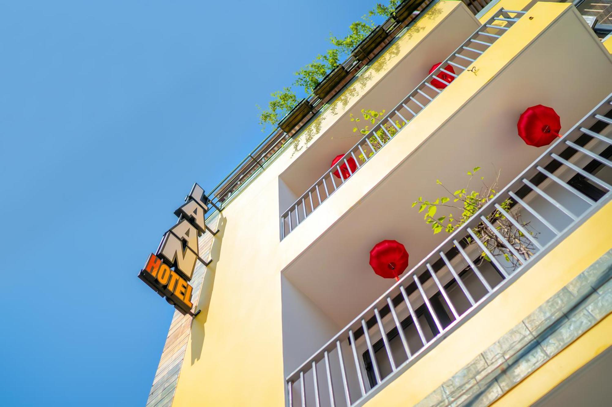 Hotel La An Old Town 3*