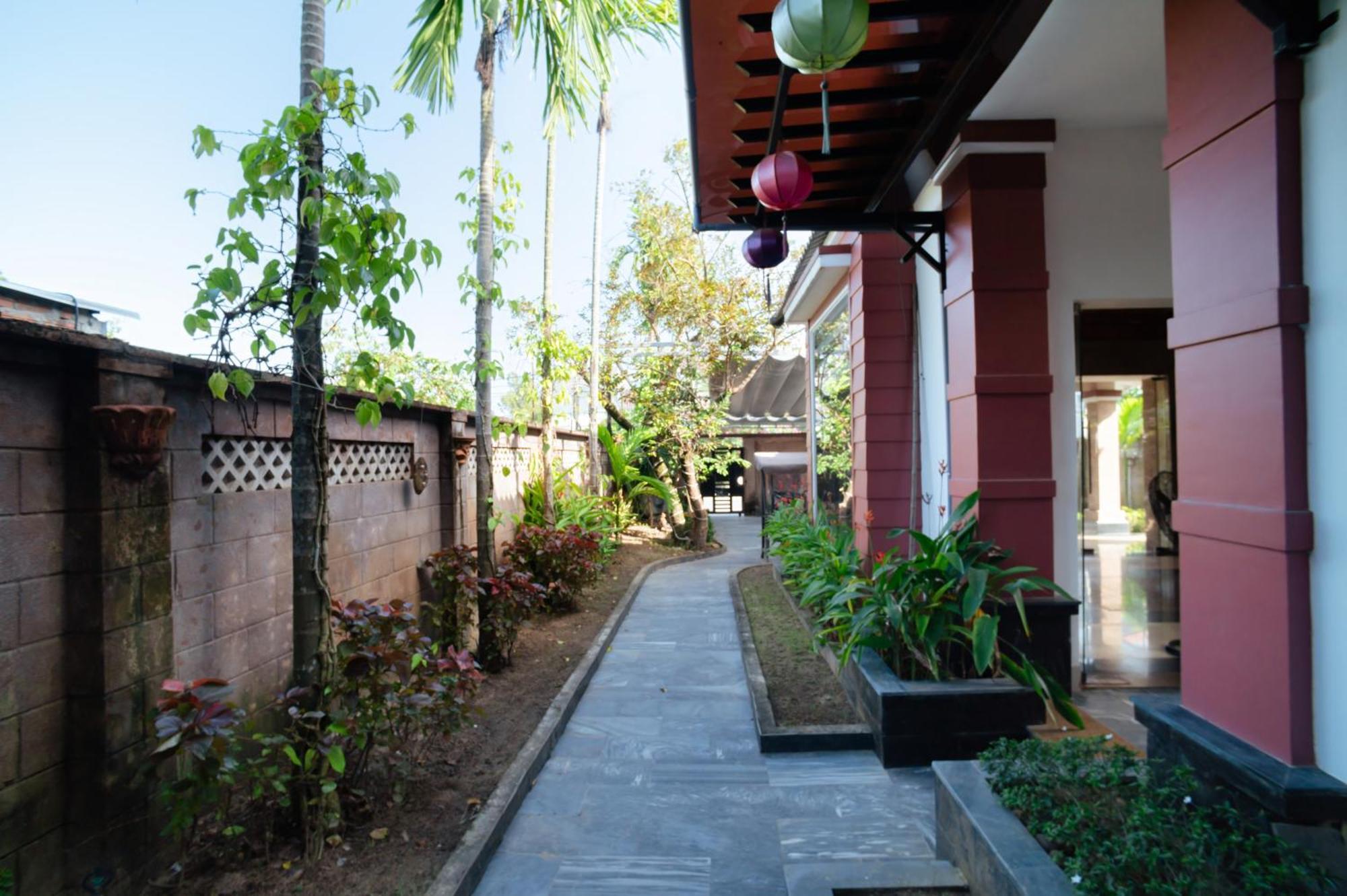 Citrus Village Hotel 3*
