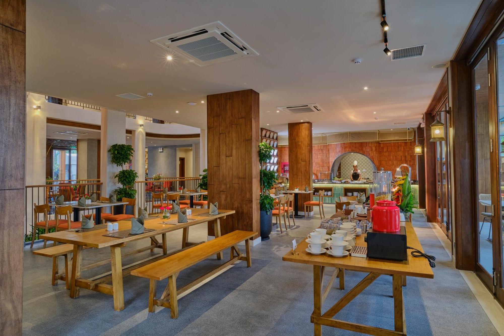 Little Gem. An Eco-friendly Boutique & 5*