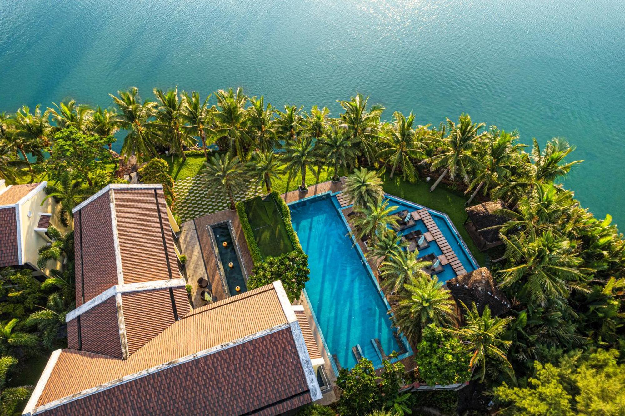 Koi & Resort