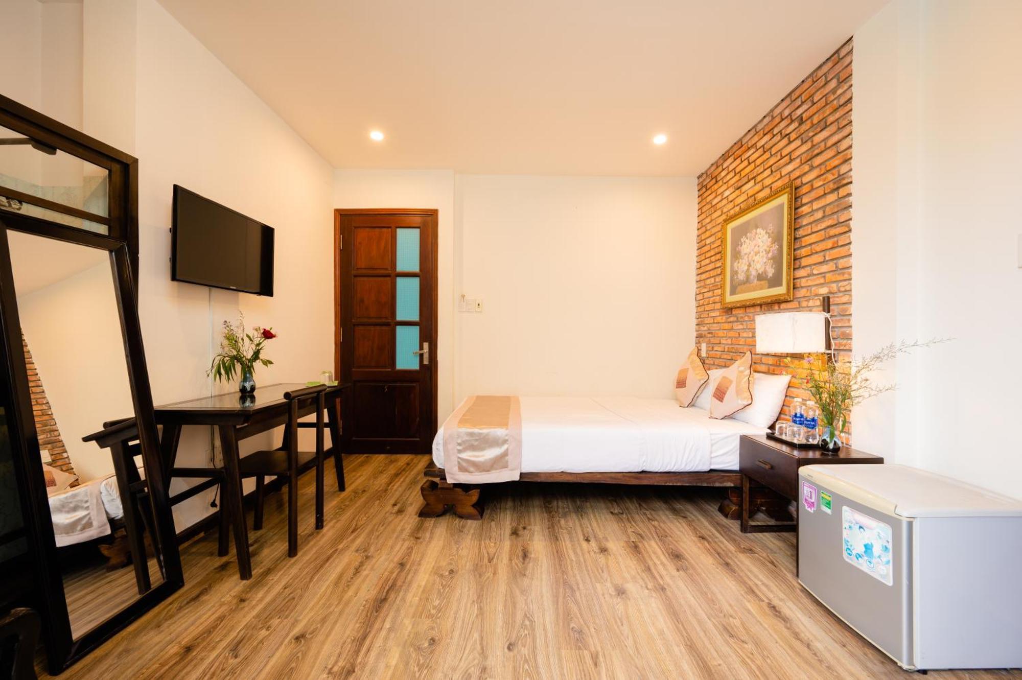 Hotel B'lan Riverside 3*