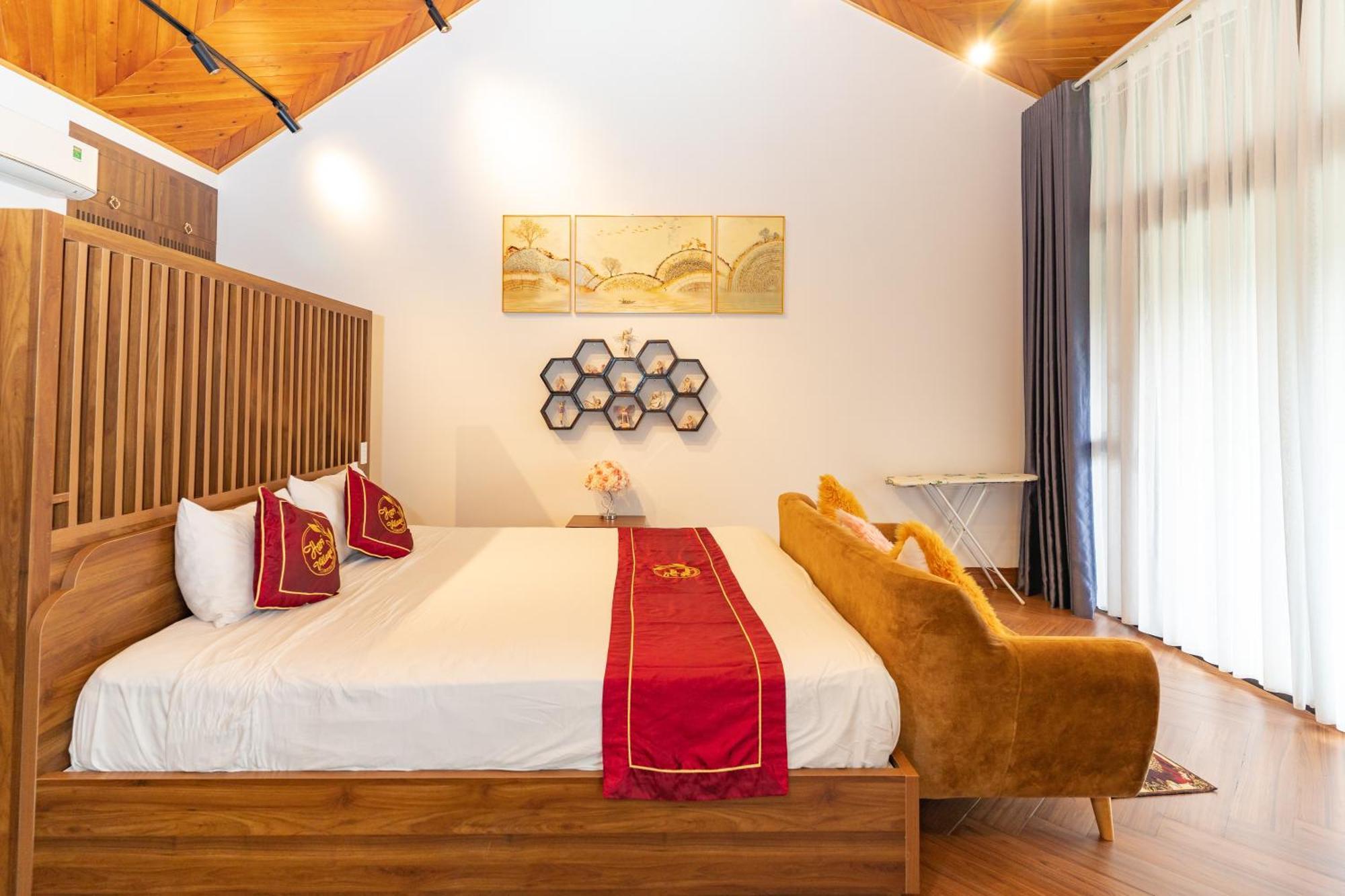Hari - Casamia Villa Hoi An