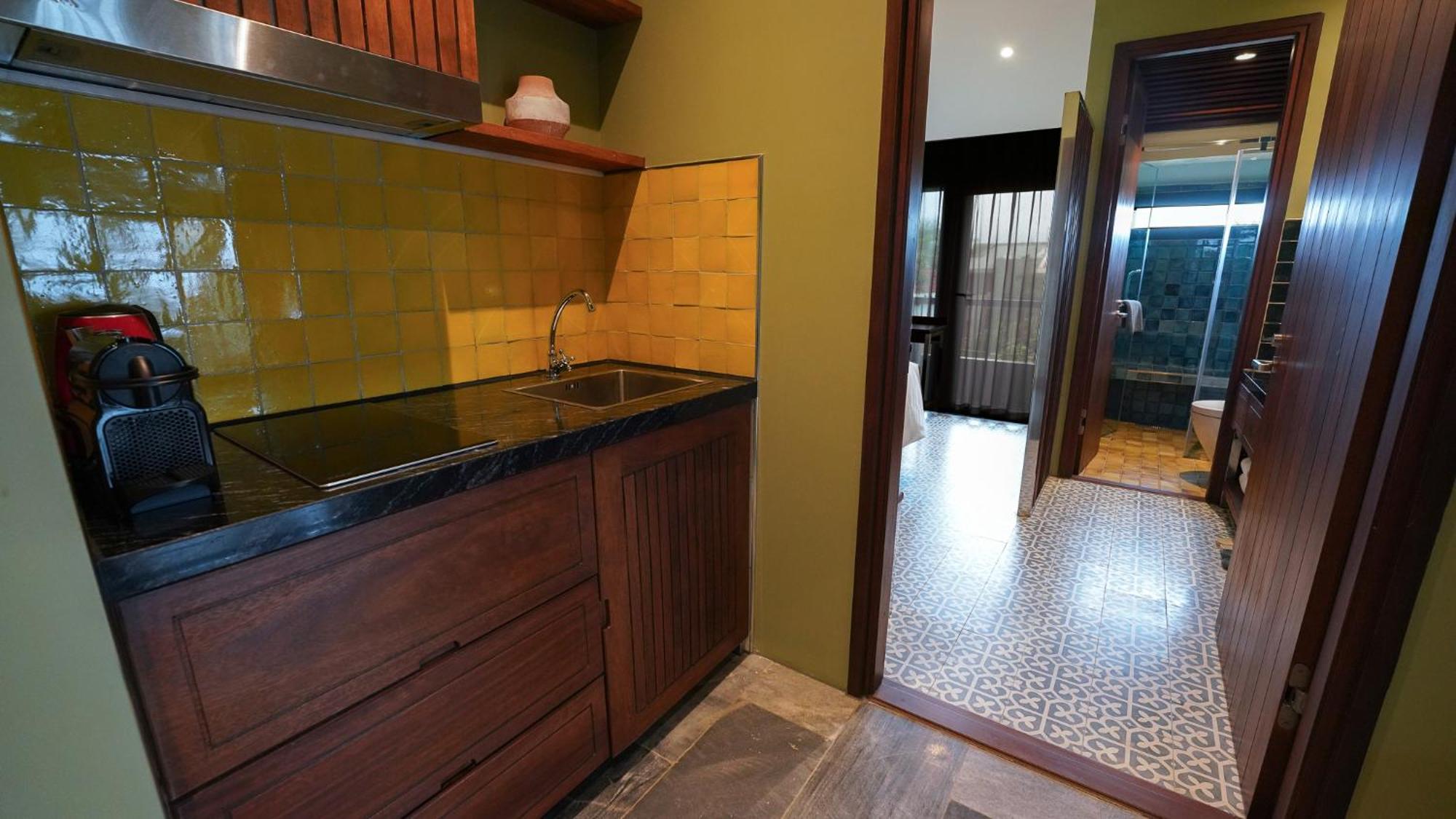 Hotel Chiem Hoian - The Beachside Boutique & 4*