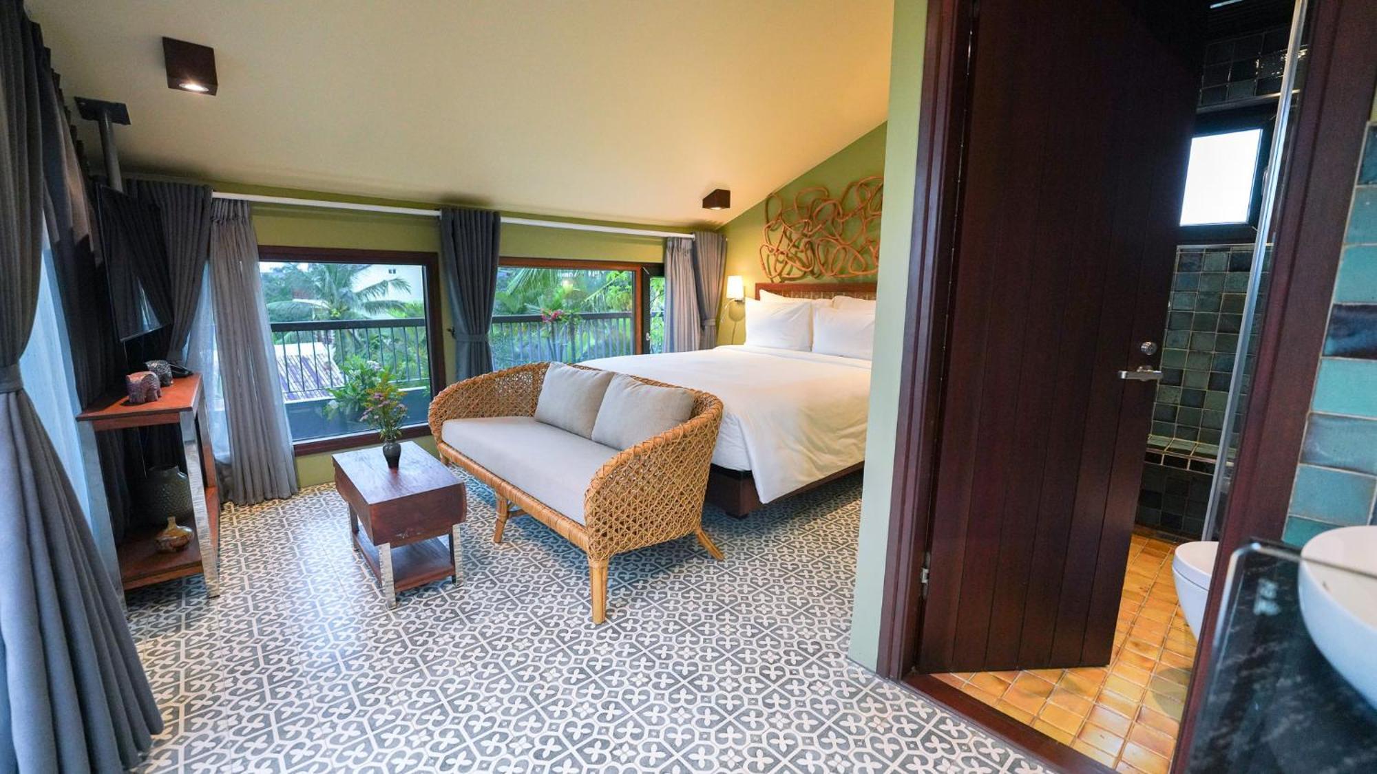 Hotel Chiem Hoian - The Beachside Boutique & 4*