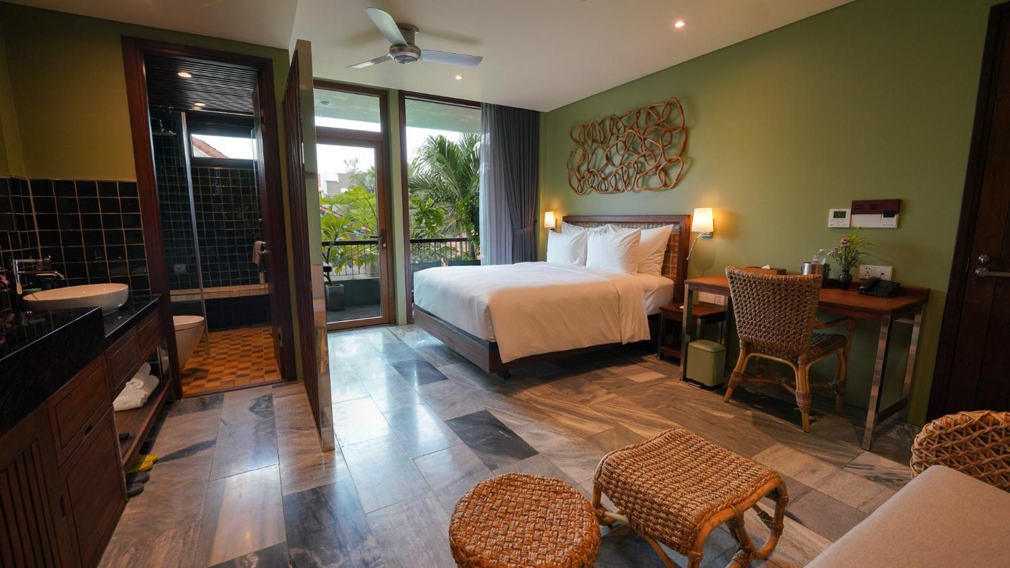 Chiem Hoian - The Beachside Boutique & 4* Hoi An