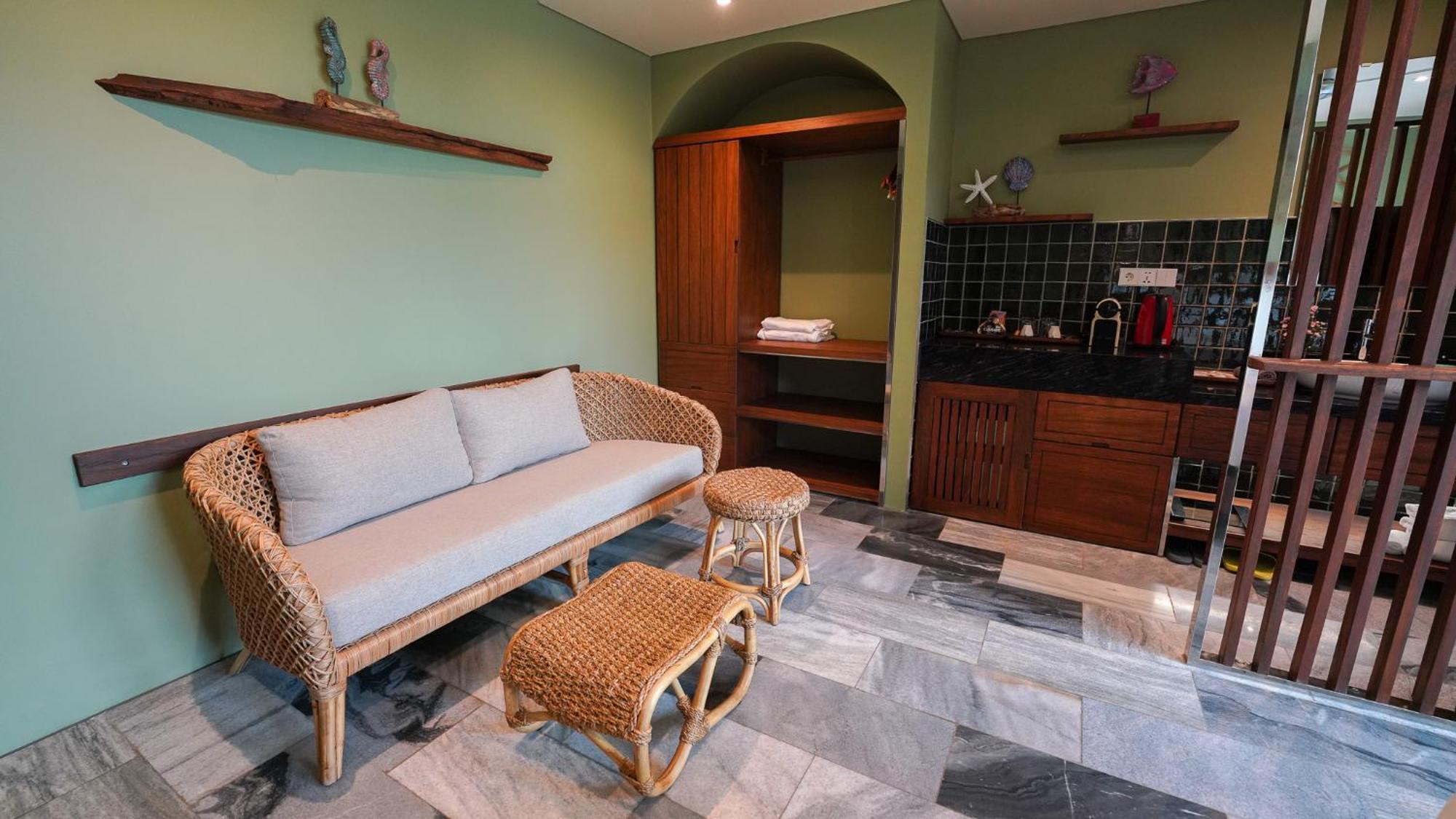 Hotel Chiem Hoian - The Beachside Boutique & 4*