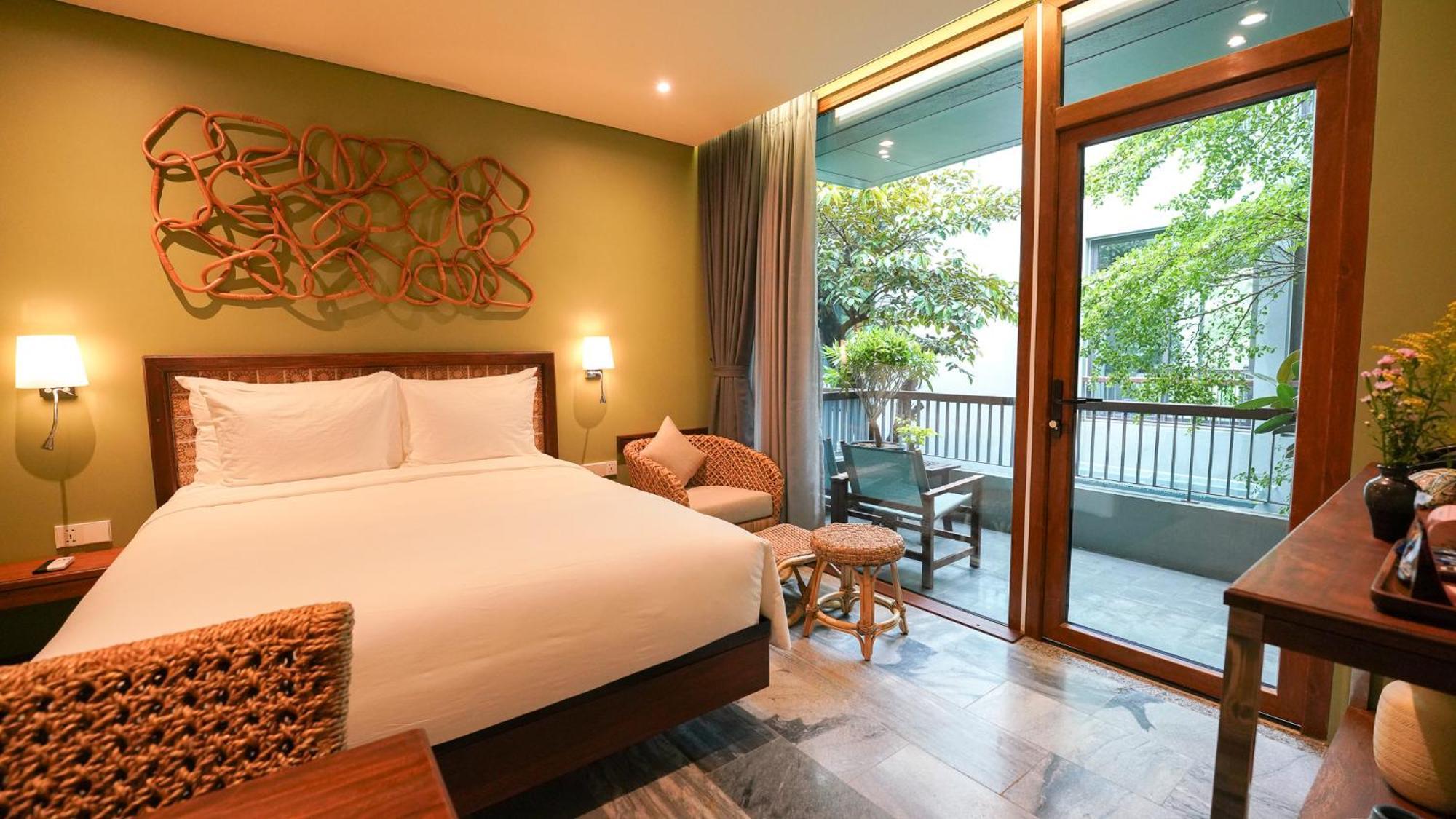 Hotel Chiem Hoian - The Beachside Boutique & 4*