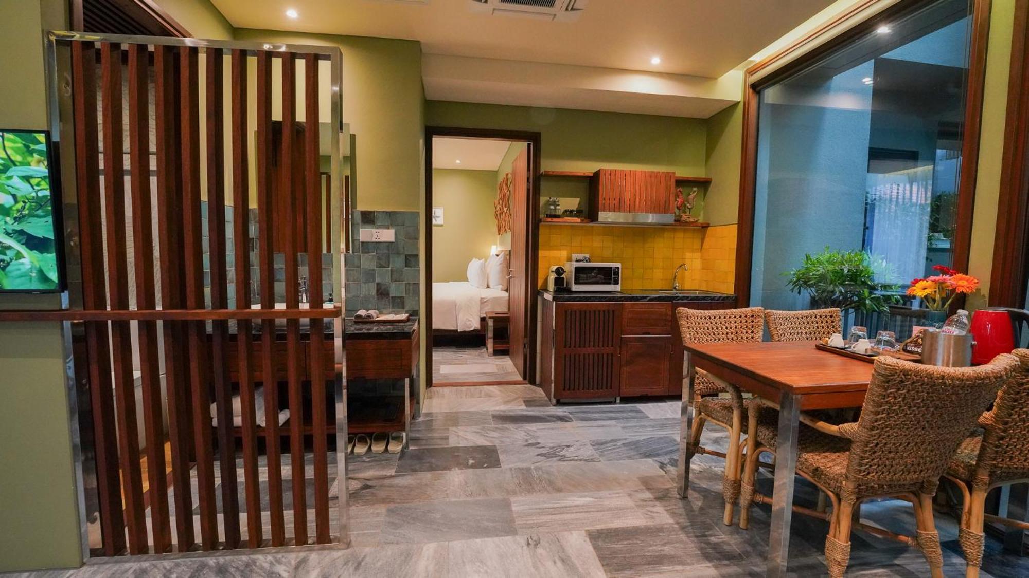 Chiem Hoian - The Beachside Boutique & 4*