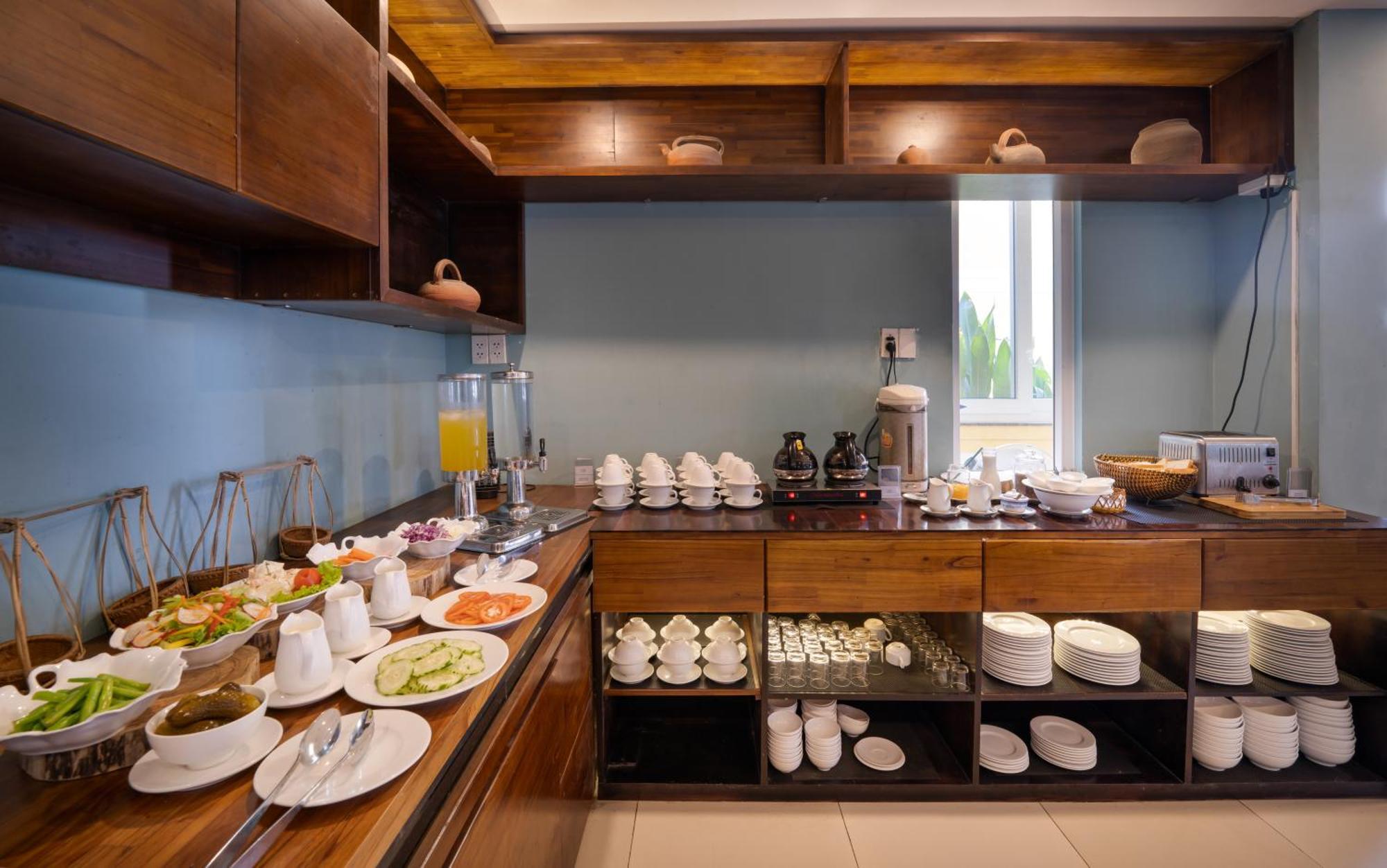 Hotel Triple Riverside Hoian 3*