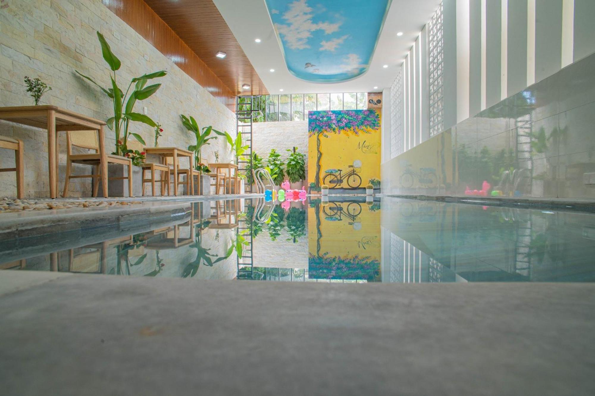 Mint Hotel