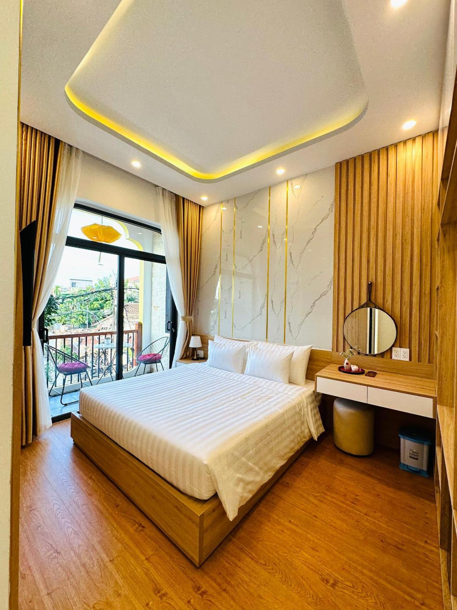 Mint Hotel