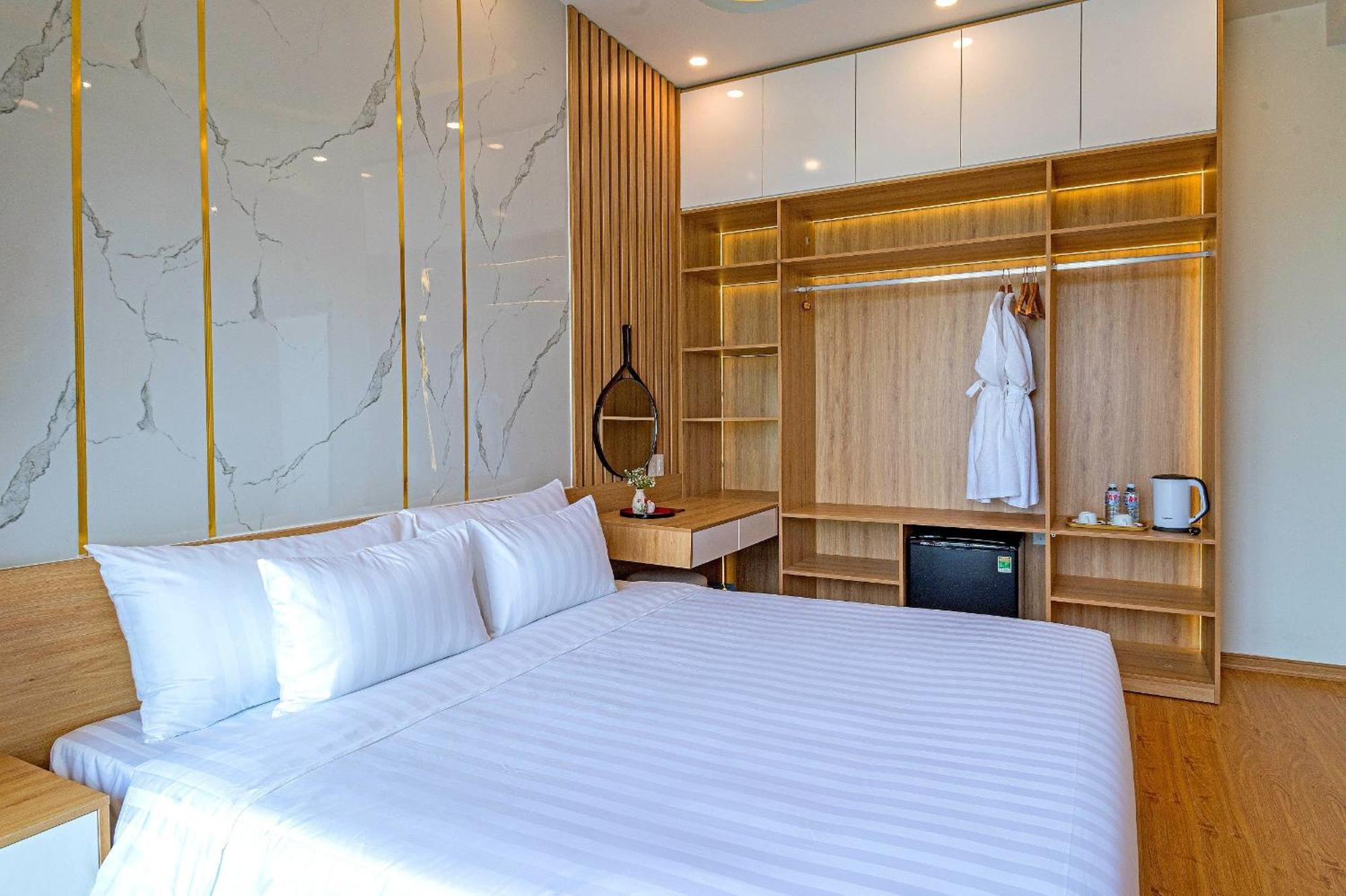 Mint Hotel