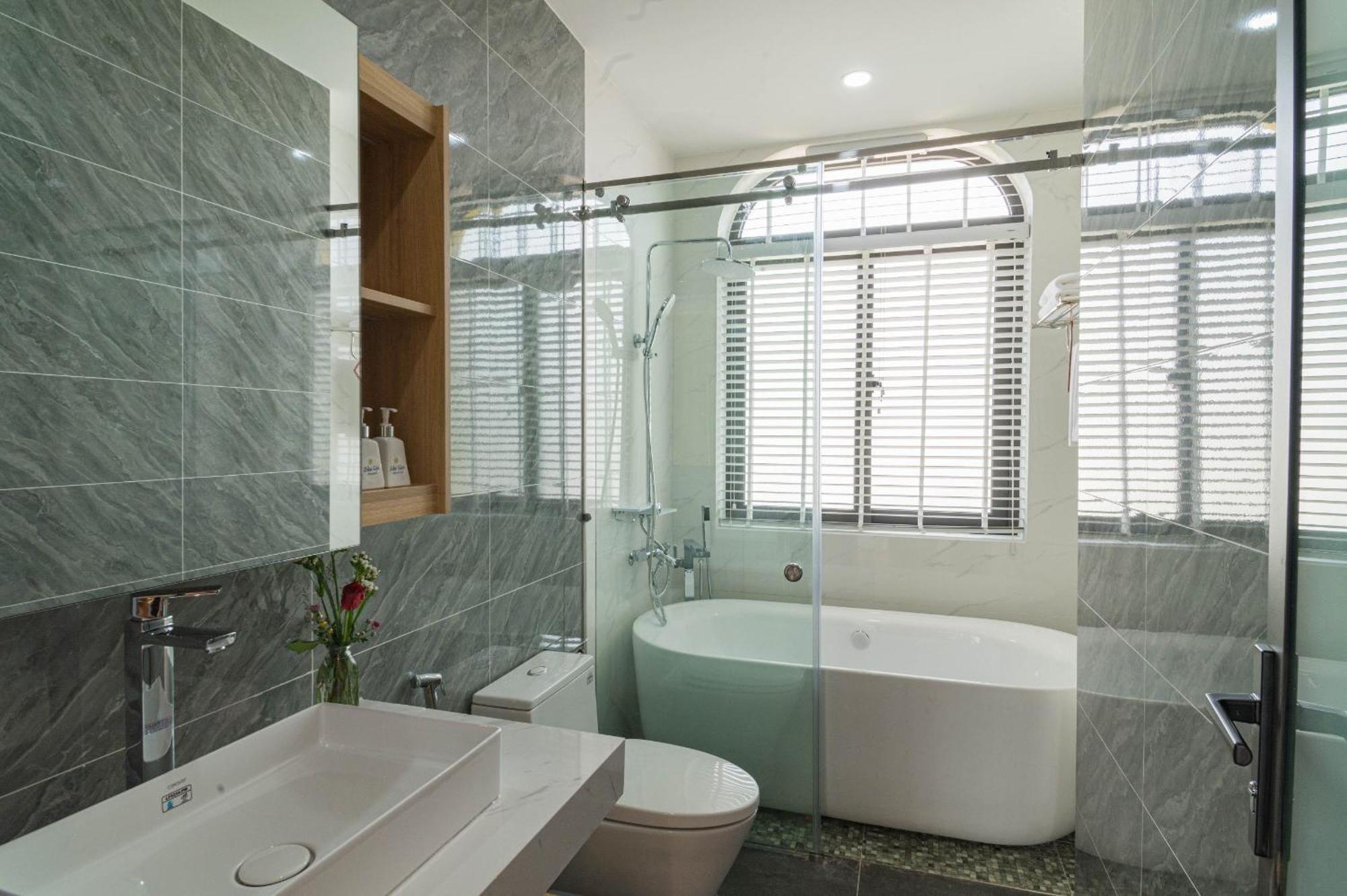 Mint Hotel
