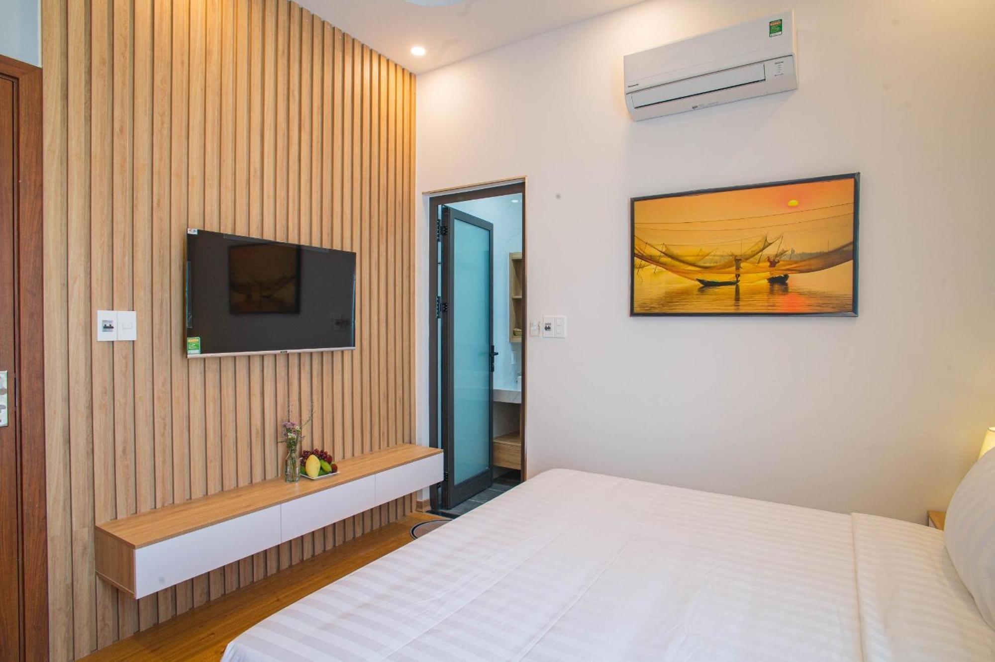 Mint Hotel