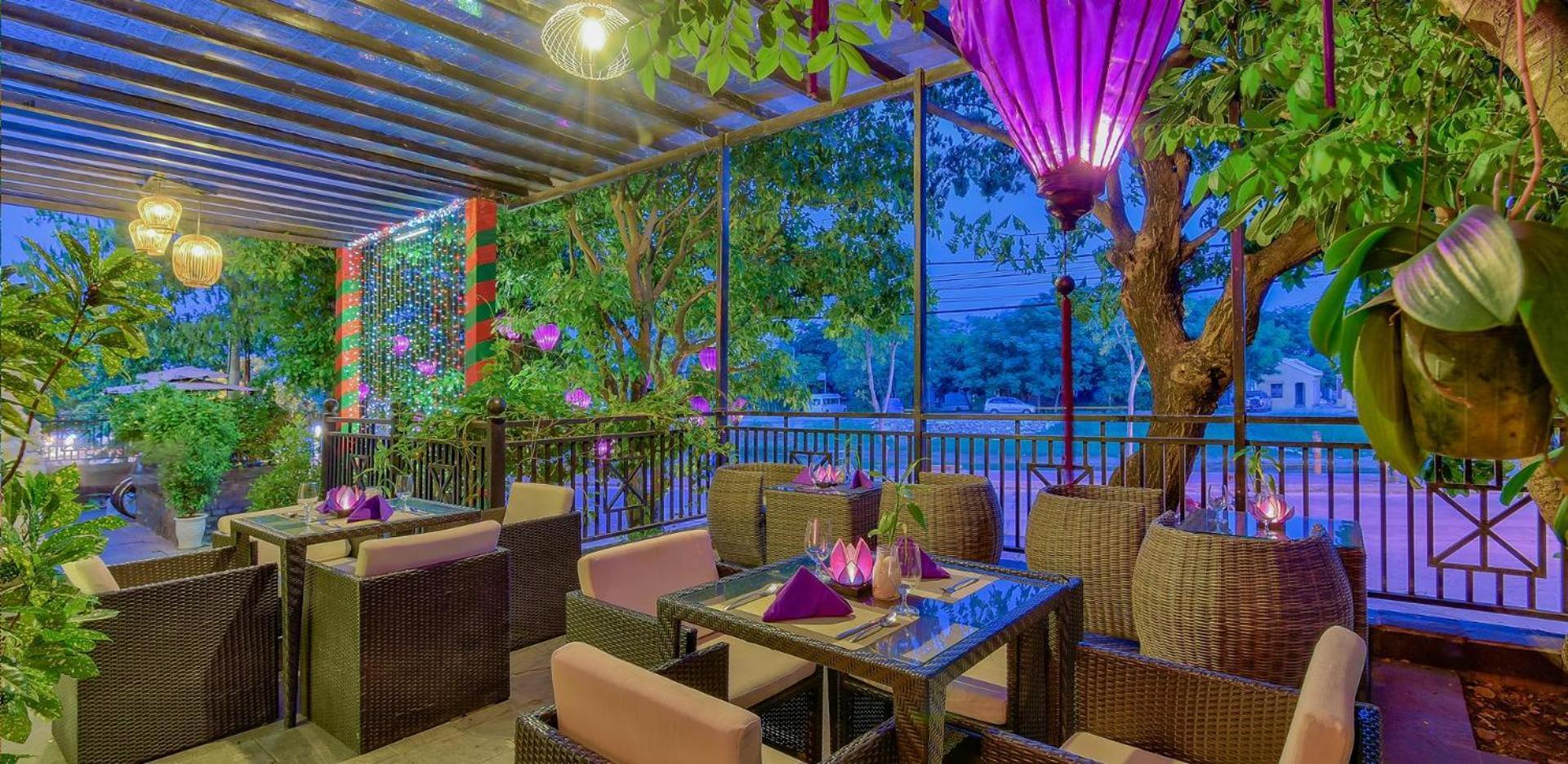 Hotel Royal Riverside & 4*