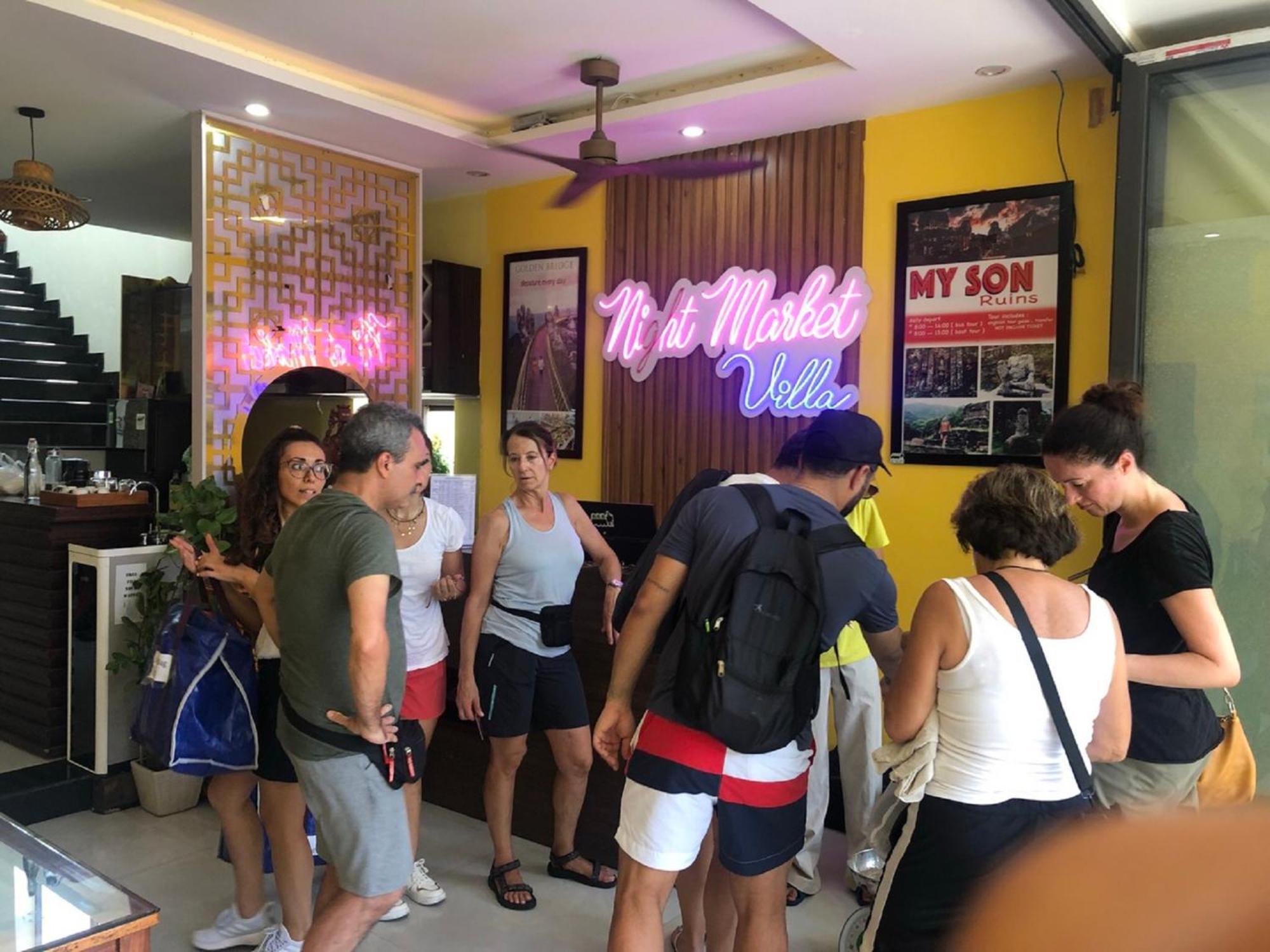 Pho Cho Dem - Near Old Town 200m 3*