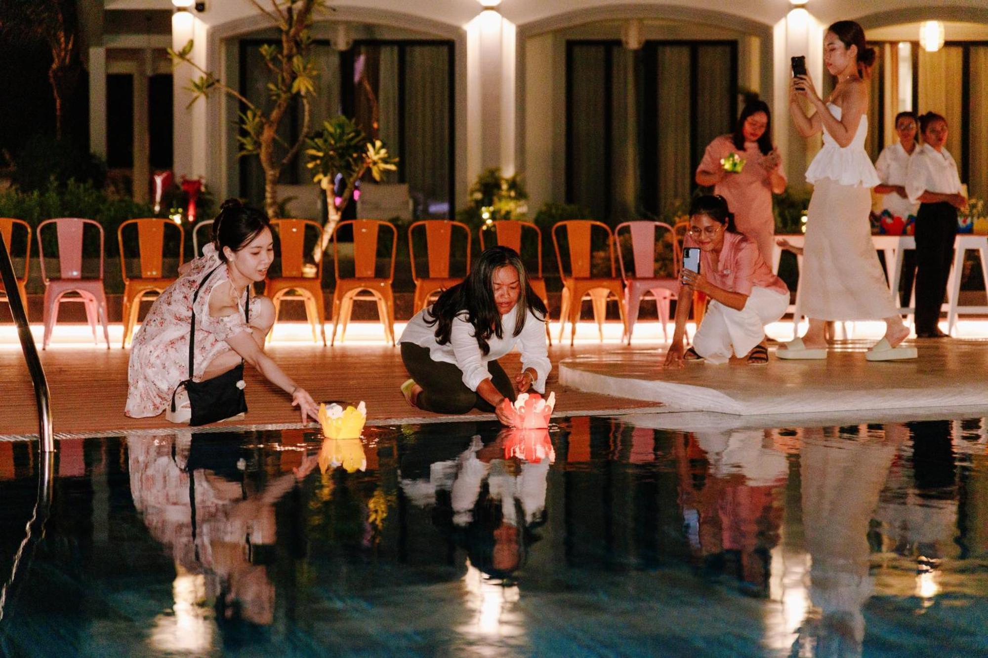 Hotel Moodhoian Riverside & 4*