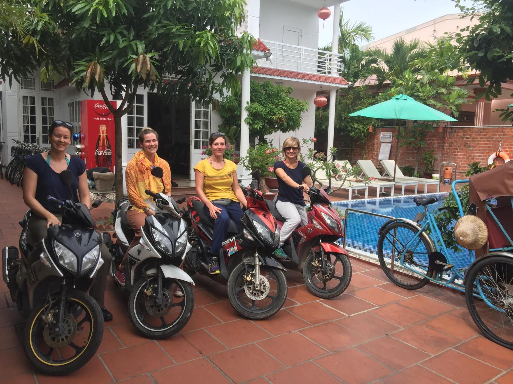 Life 2* Hoi An