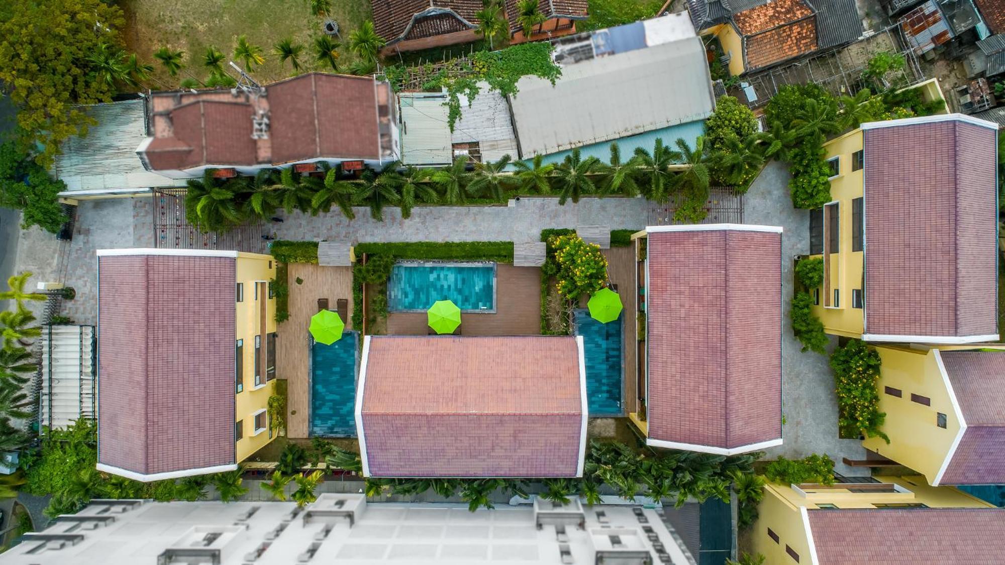 Palm Garden & Pool Hotel 4*