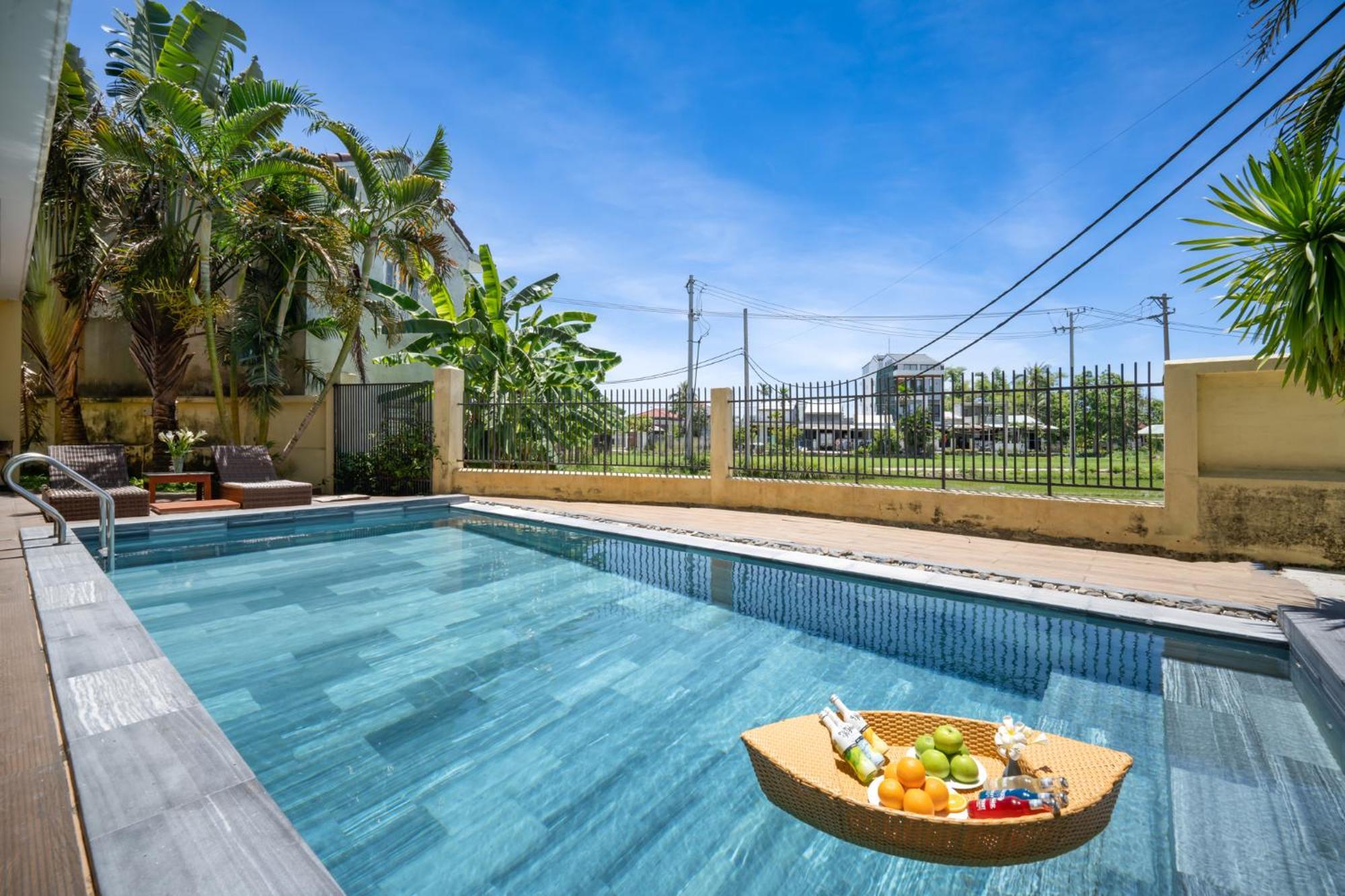 Palm Garden & Pool Hotel 4*
