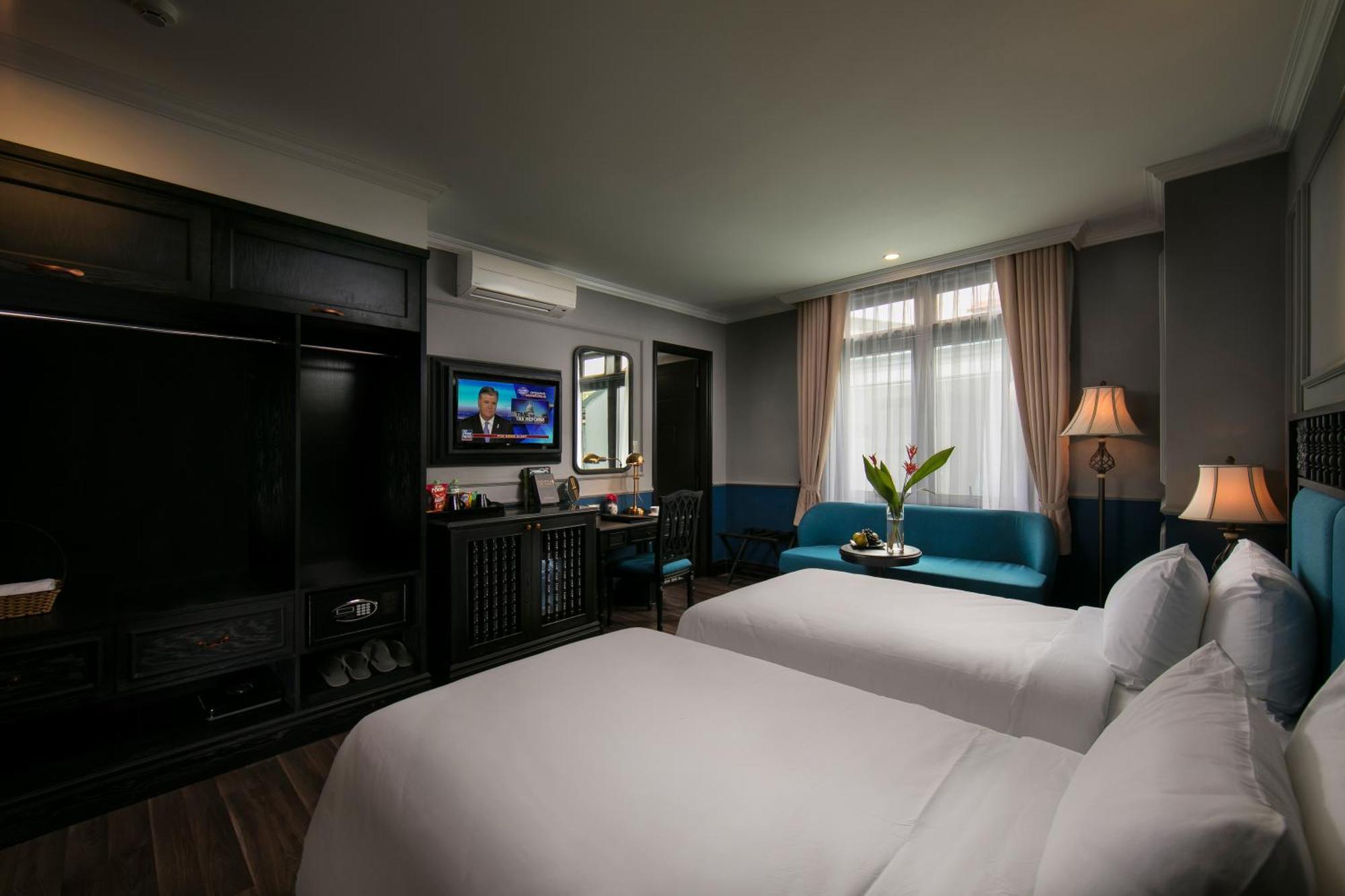 Hotel Golden & 4*